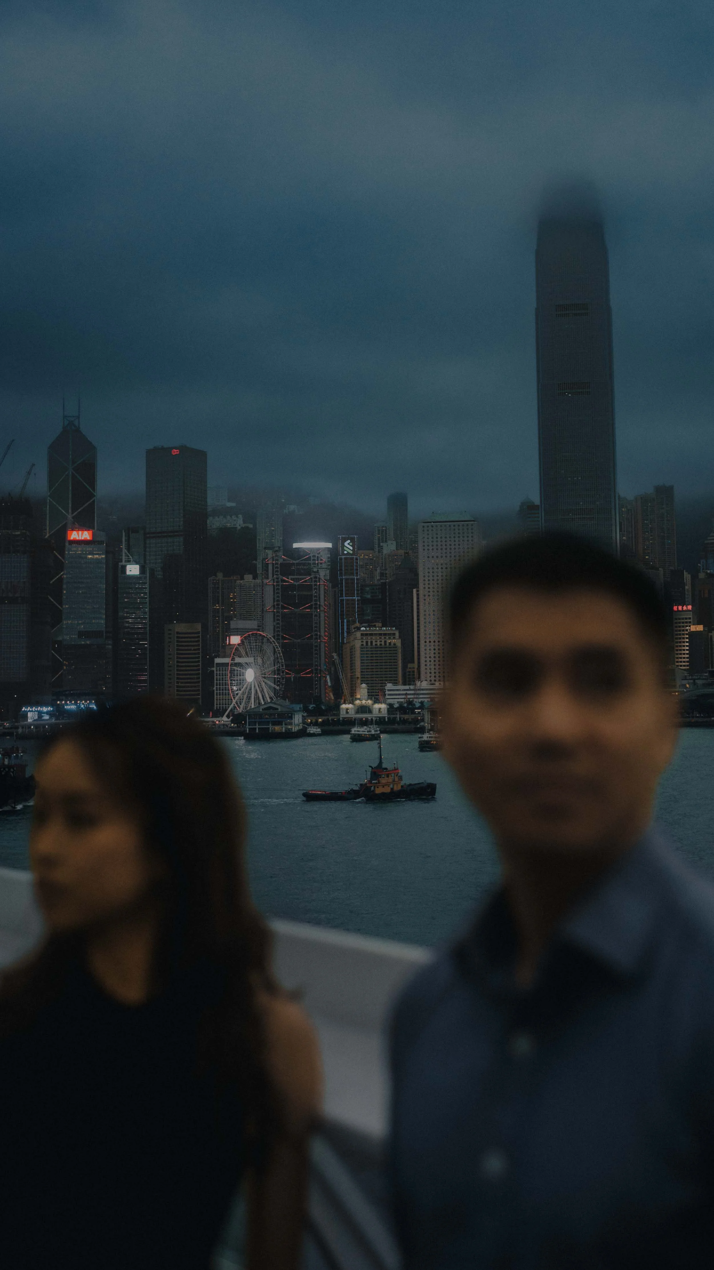 11-hongkong-engagement-victoriaharbour-tugboat-foreground-blur-sonya7riv.jpg