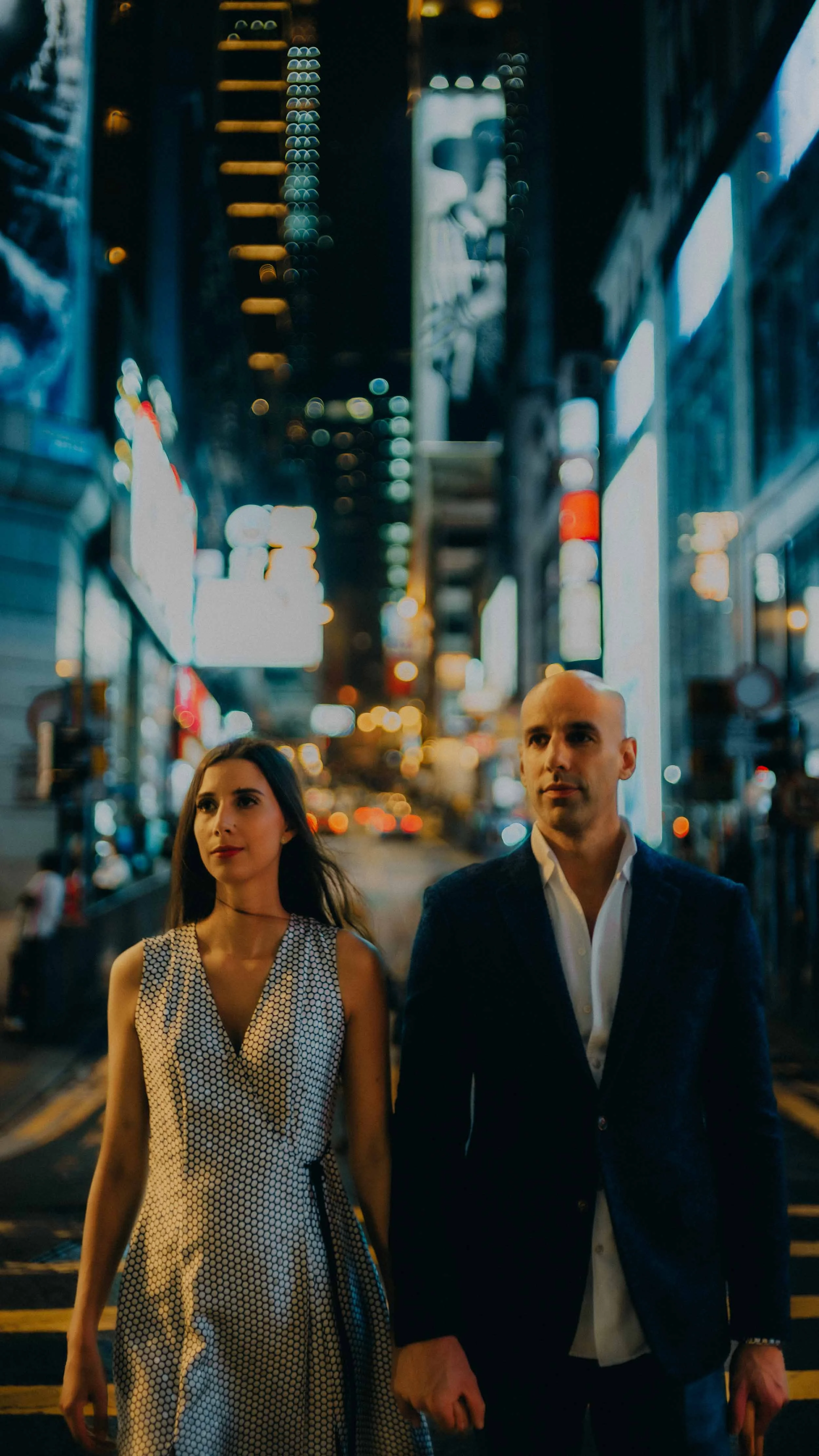 3-hongkong-engagement-central-night-street-portrait-sonya7iii.jpg