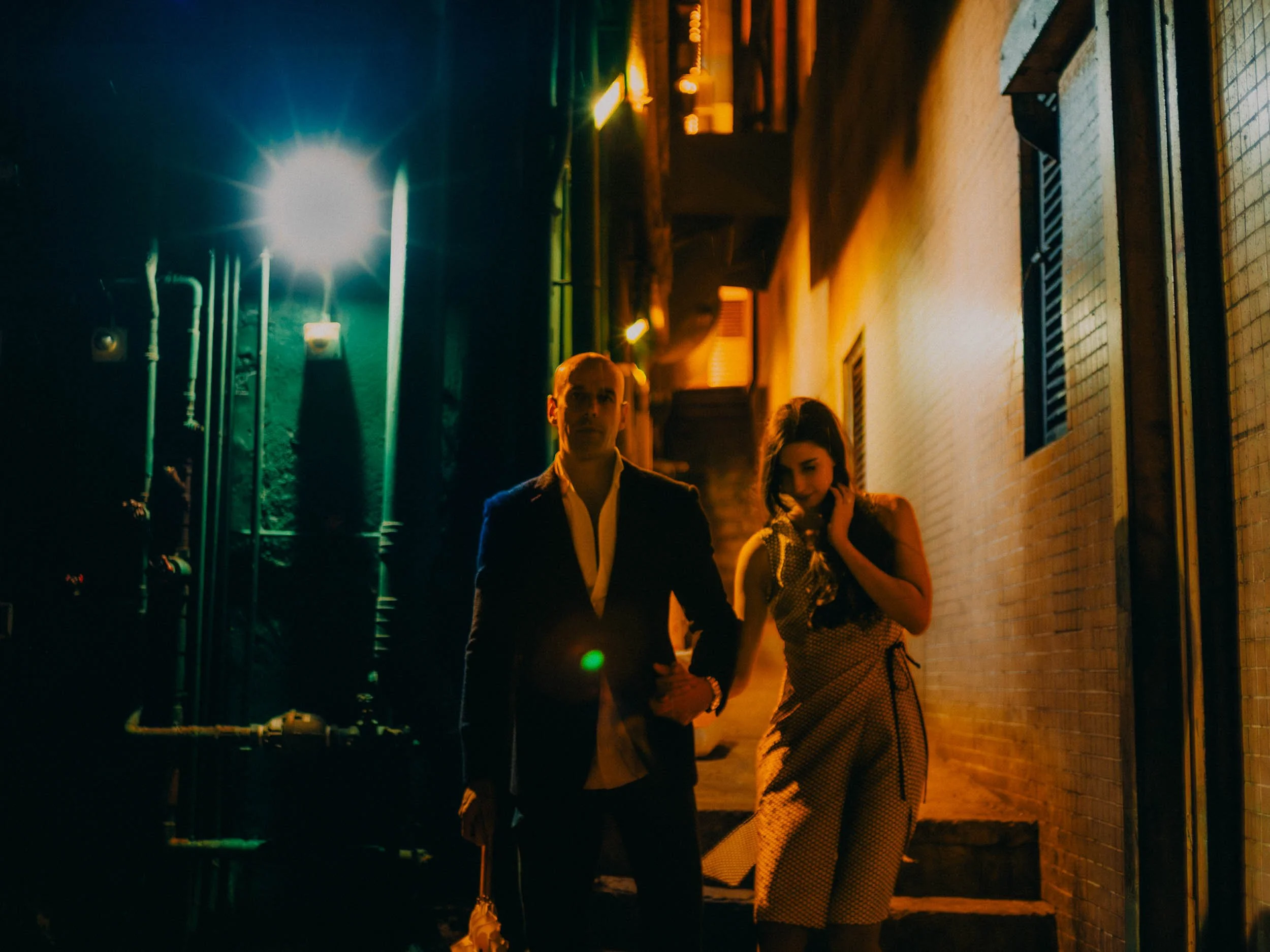 33-hongkong-engagement-central-alley-walking-arminarm-sonya7iii.jpg