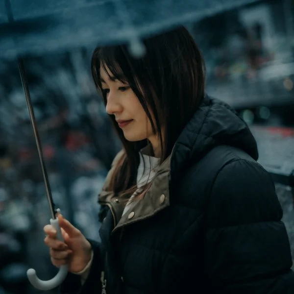 tokyo portraits — shinjuku rain & umbrella streets.jpg
