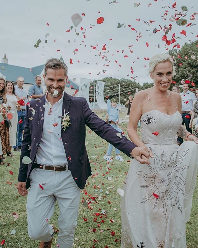 🌙Your big day deserves your dream dress🌙⁣
⁣
We love it when brides bring some of their own creative flair to the design process.⁣
⁣⁣
@lyndallcoburn, for example, opted to design her own amazing fabric print (swipe to see some spectacular close-ups)