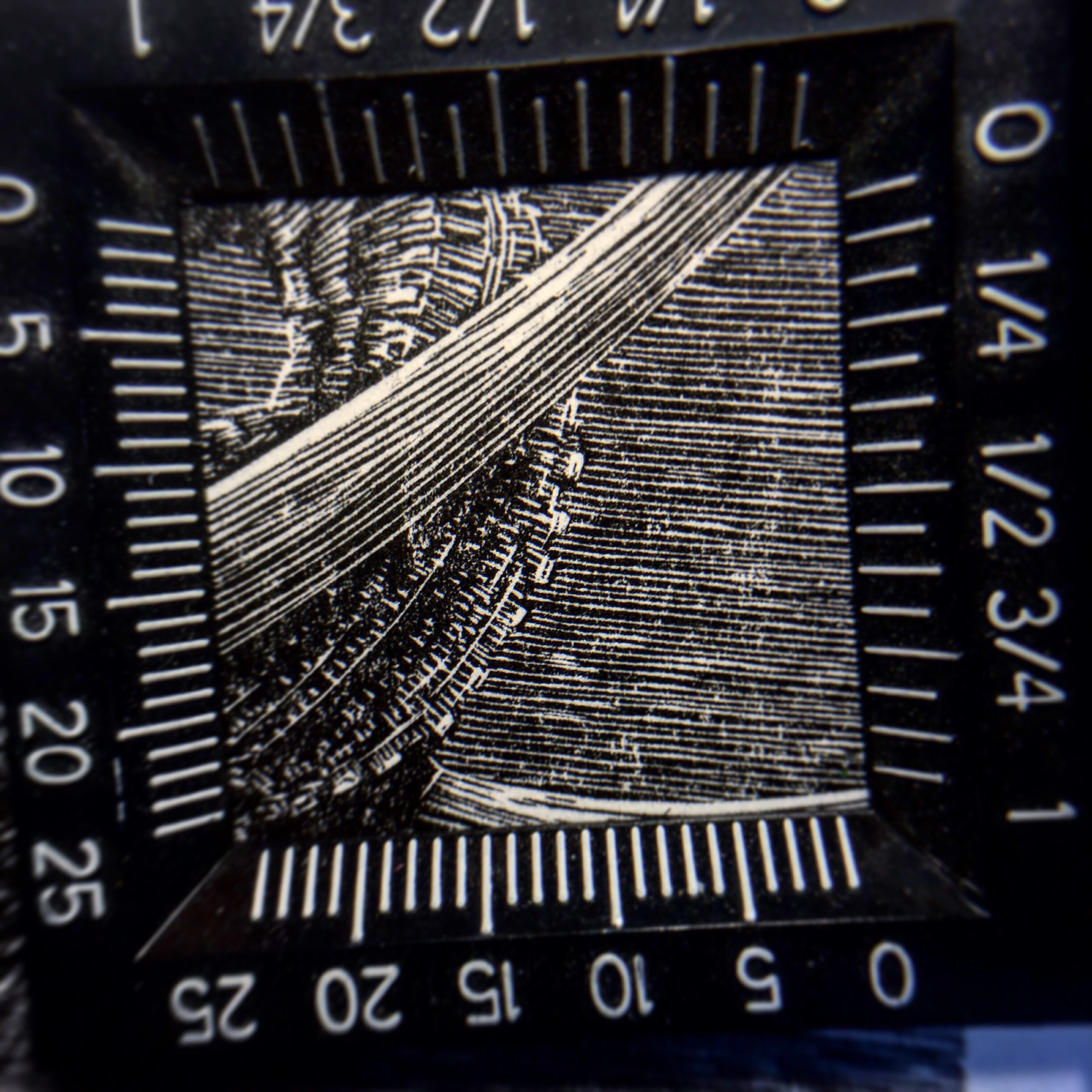 This shows a 1 inch x 1 inch section of the print magnified.