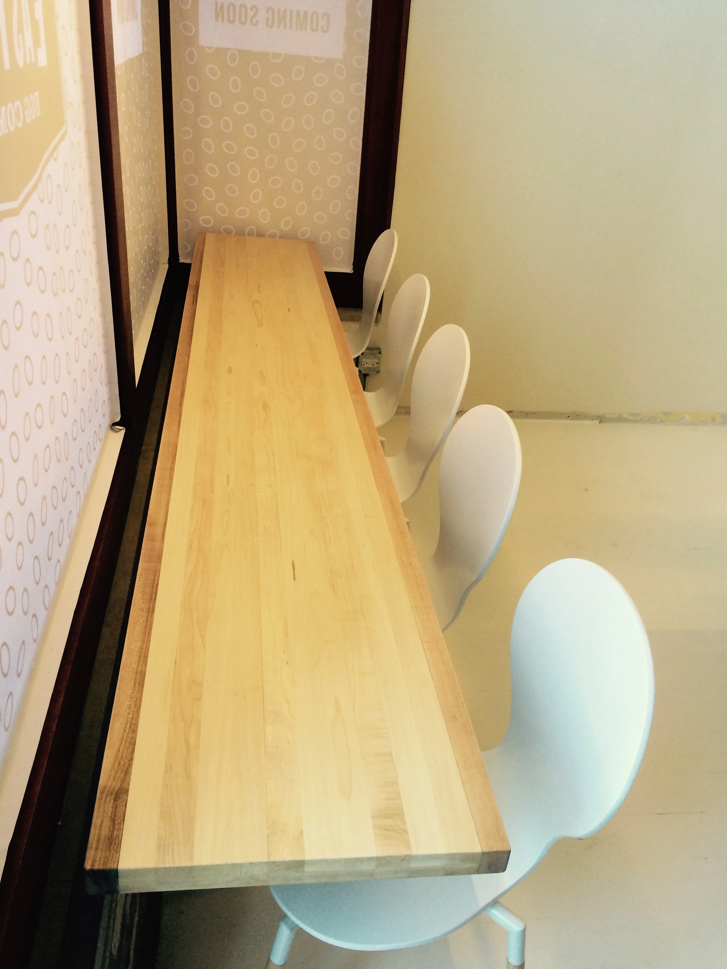 Eastman Egg Window Countertop Table