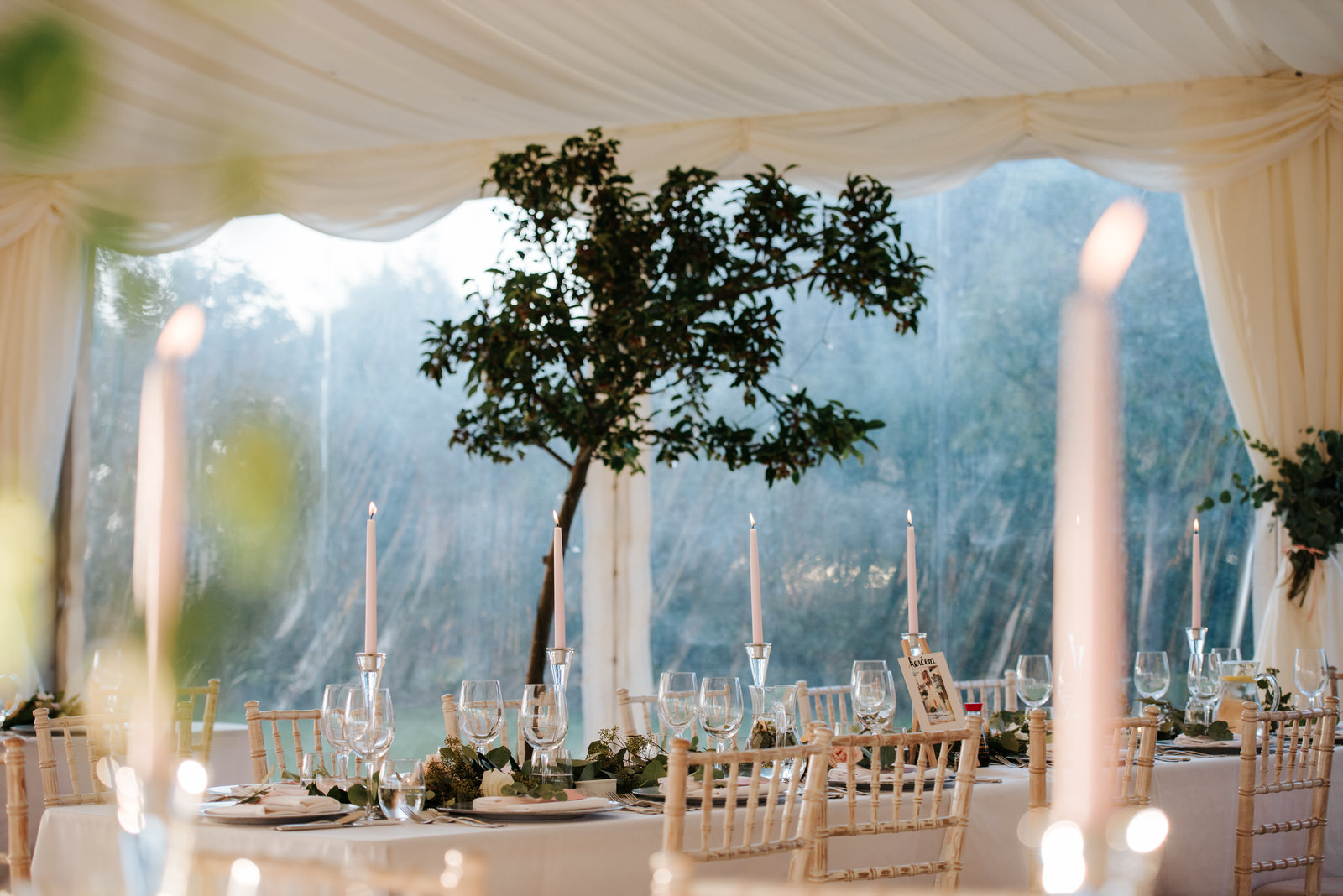 Horizontal shot showing an entire table inside Marquee