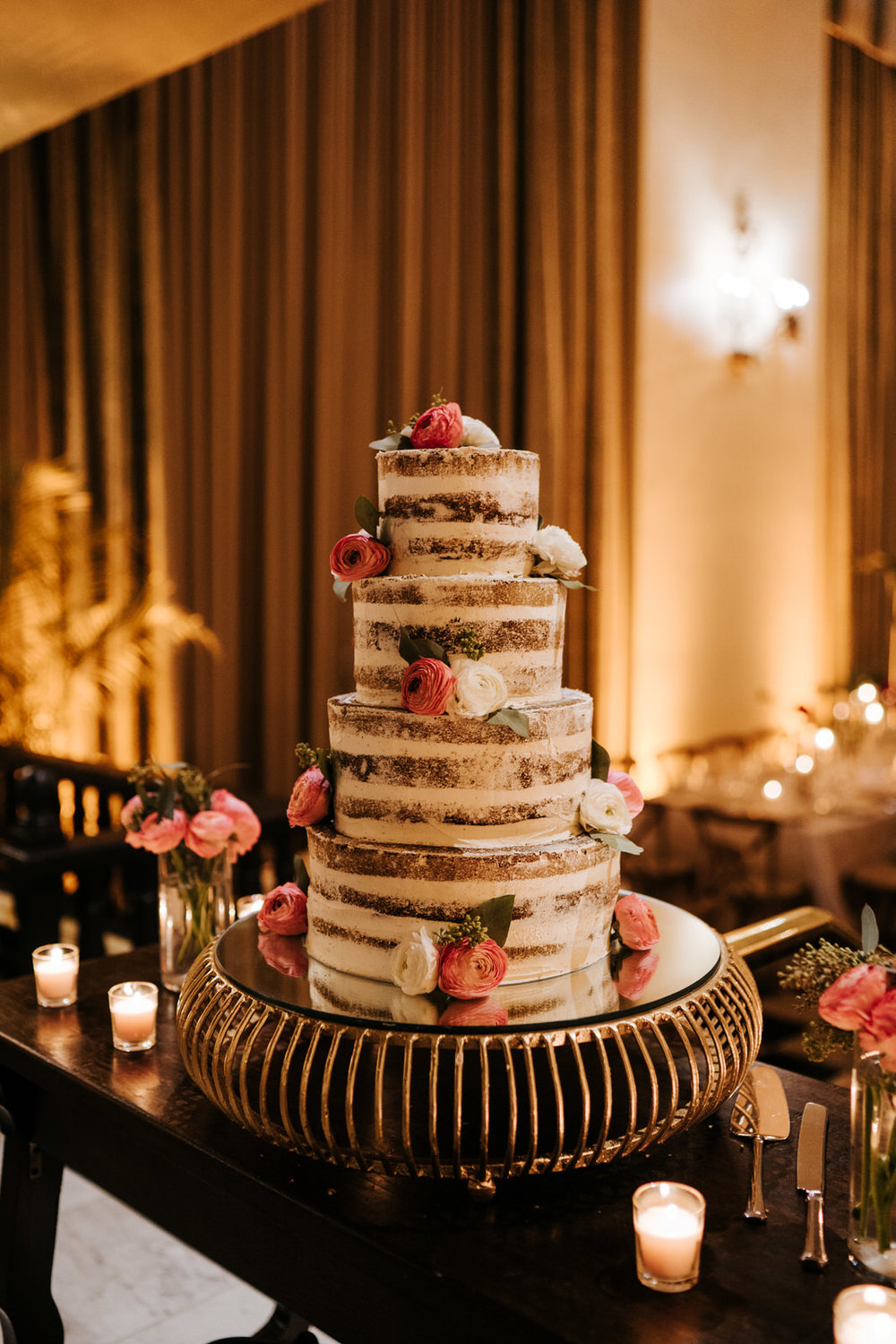  Photograph of wedding cake 