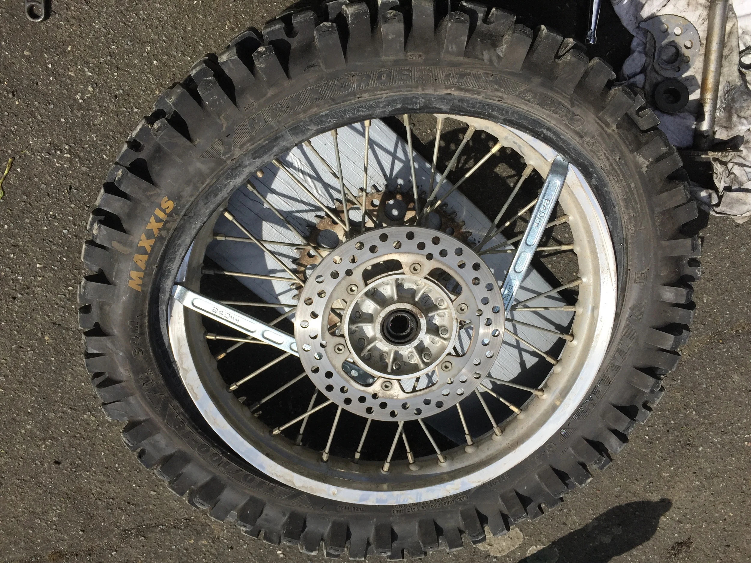 Using the tyre levers