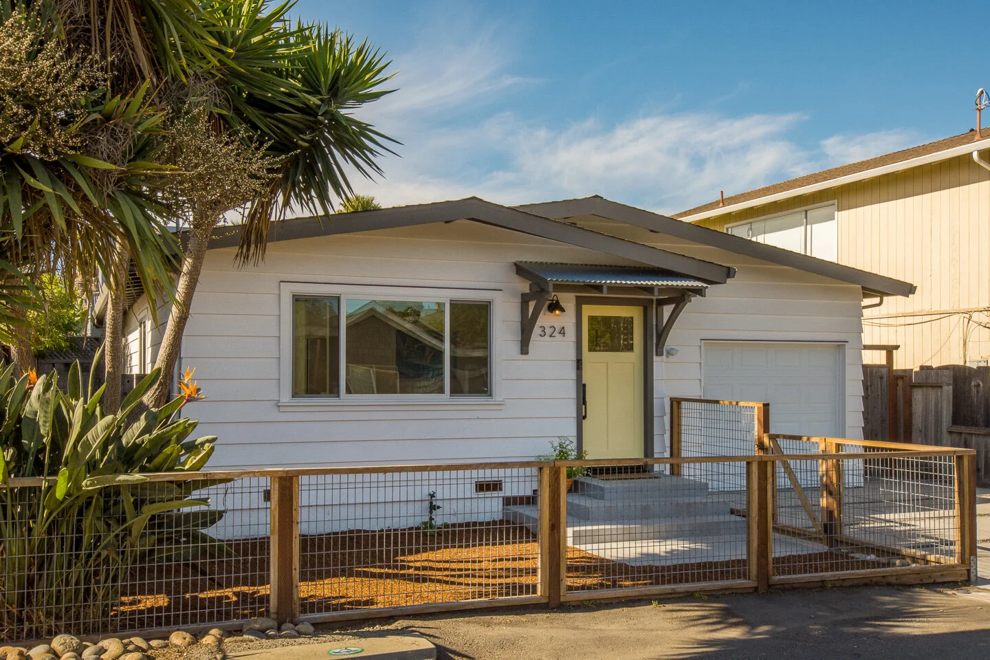 Remodeled Cozy Beach Cottage In The Heart Of Pleasure Point Is Ready For You Indigo Beach Properties Inc