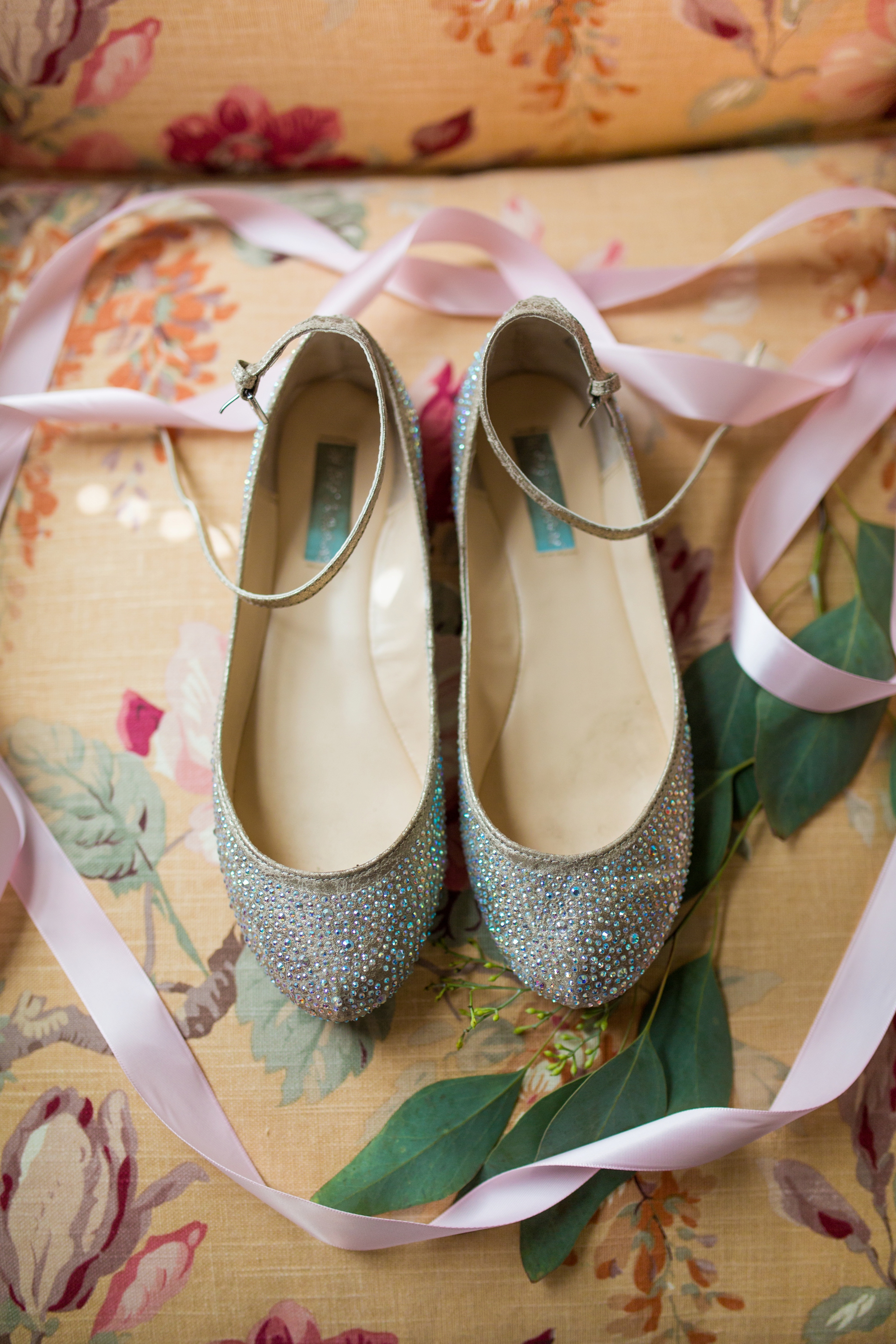 pittsburgh wedding photographer, pittsburgh wedding photographers, pittsburgh wedding venue, pittsburgh wedding venues, cranberry township photographer, zelienople photographer, bridal details