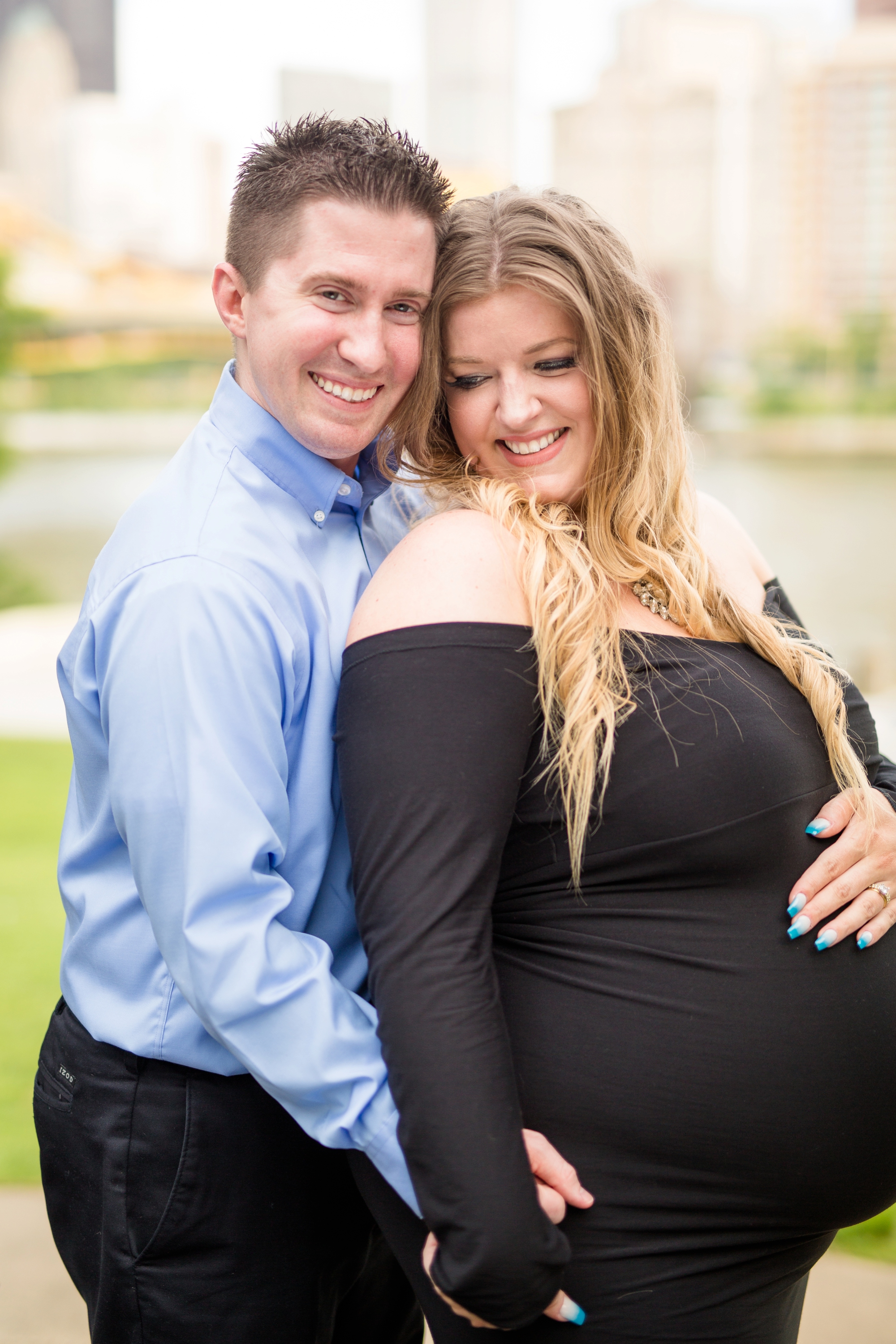 pittsburgh maternity photographer, pittsburgh family photographer, allegheny commons park, north side, north shore, cranberry township family photographer