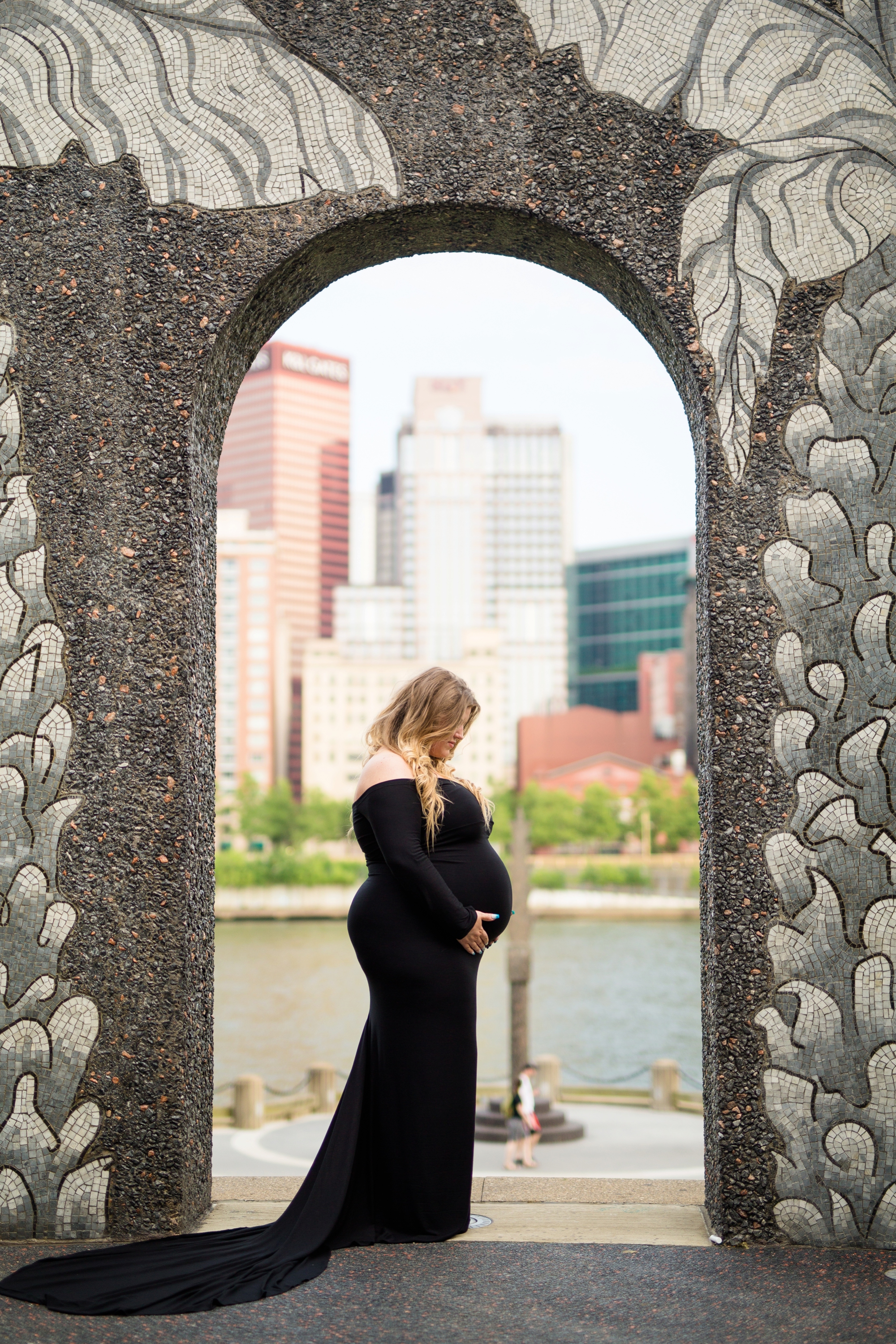 pittsburgh maternity photographer, pittsburgh family photographer, allegheny commons park, north side, north shore, cranberry township family photographer