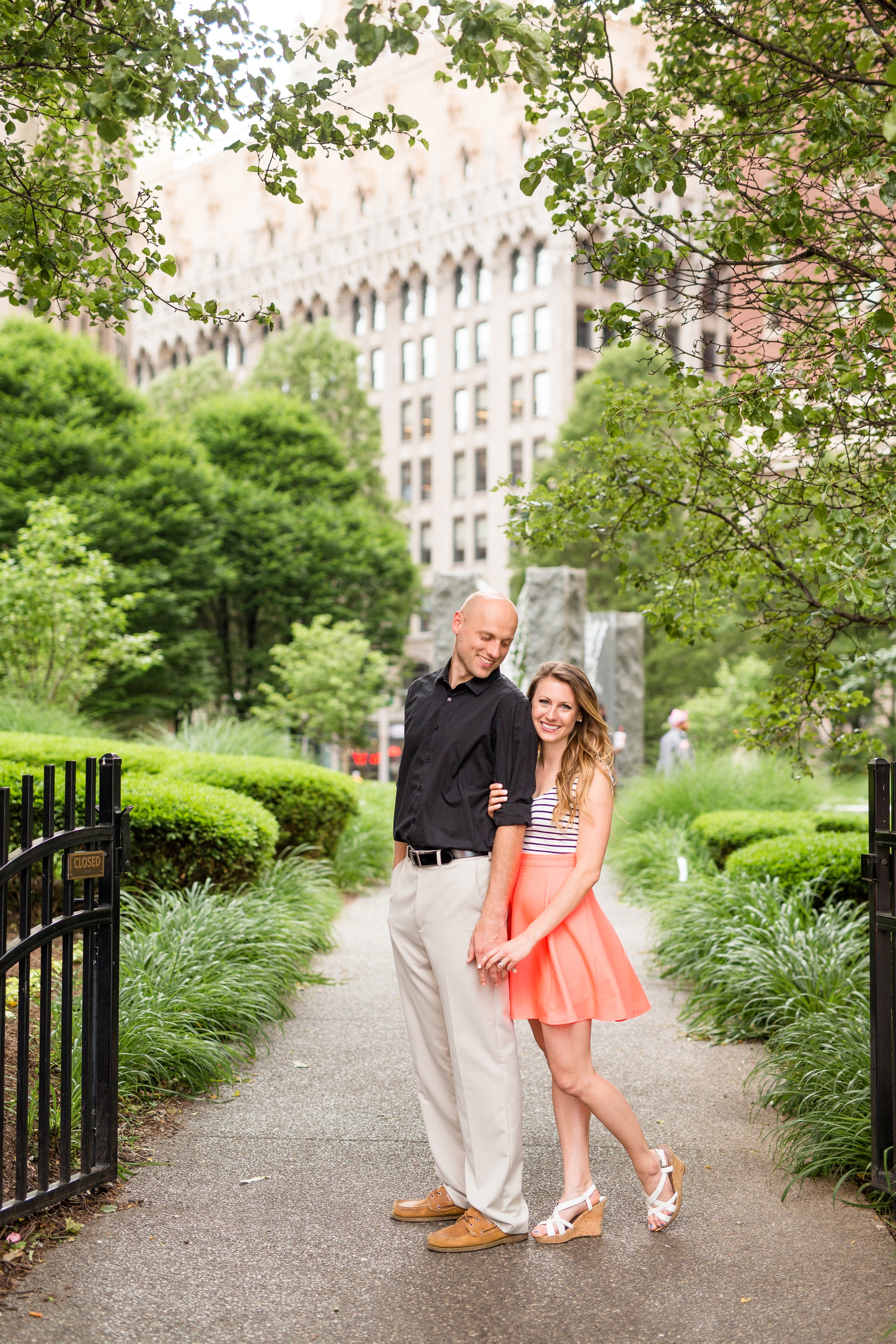 downtown pittsburgh engagement photos, downtown pittsburgh engagement pictures, pittsburgh wedding photographer, downtown pittsburgh wedding photographer