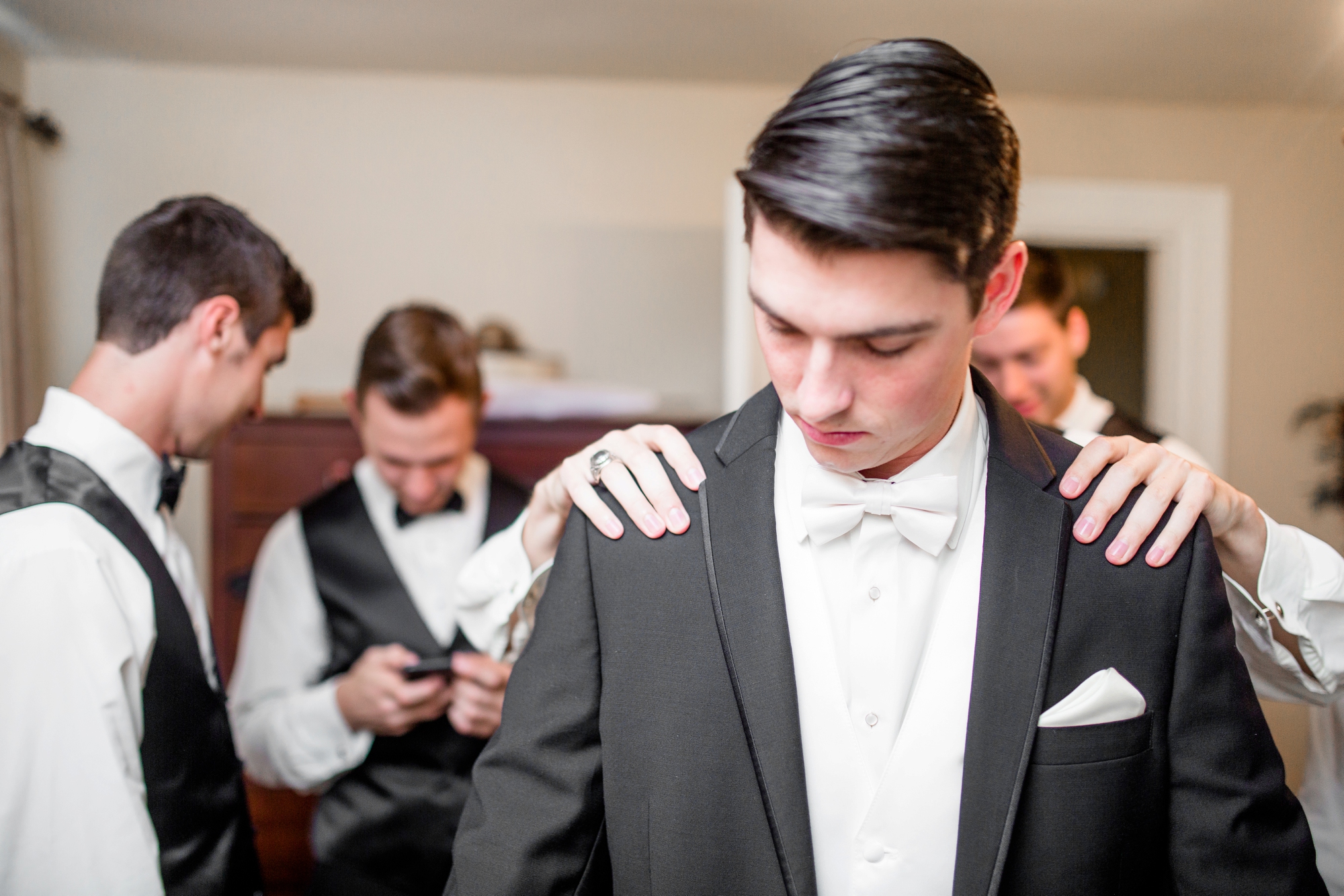 pittsburgh wedding photographer, lingrow farm wedding, lingrow farms wedding photographer, renaissance pittsburgh hotel wedding, cranberry township wedding photographer, leechburg wedding photographer