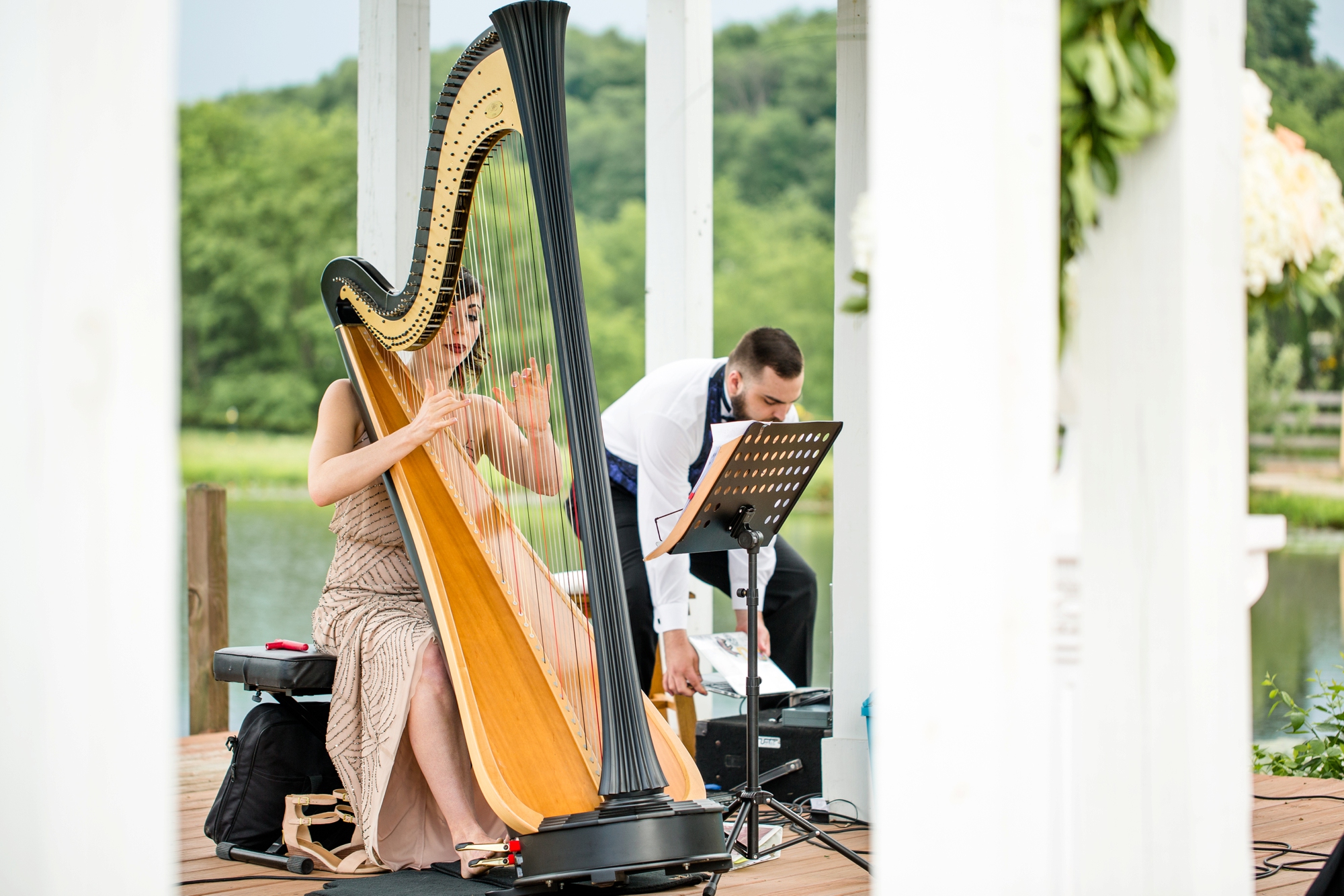 pittsburgh wedding photographer, lingrow farm wedding, lingrow farms wedding photographer, renaissance pittsburgh hotel wedding, cranberry township wedding photographer, leechburg wedding photographer
