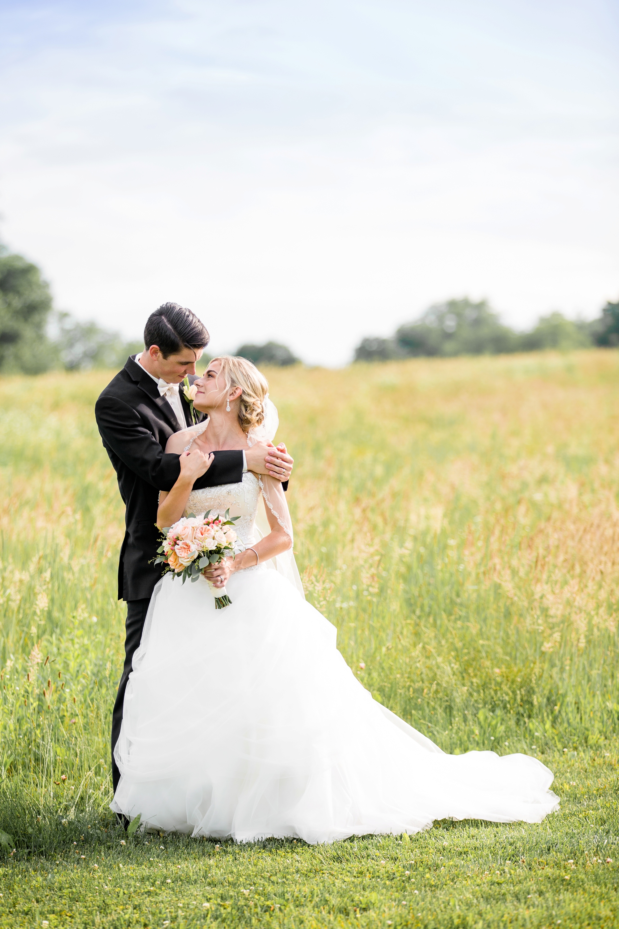 pittsburgh wedding photographer, lingrow farm wedding, lingrow farms wedding photographer, renaissance pittsburgh hotel wedding, cranberry township wedding photographer, leechburg wedding photographer