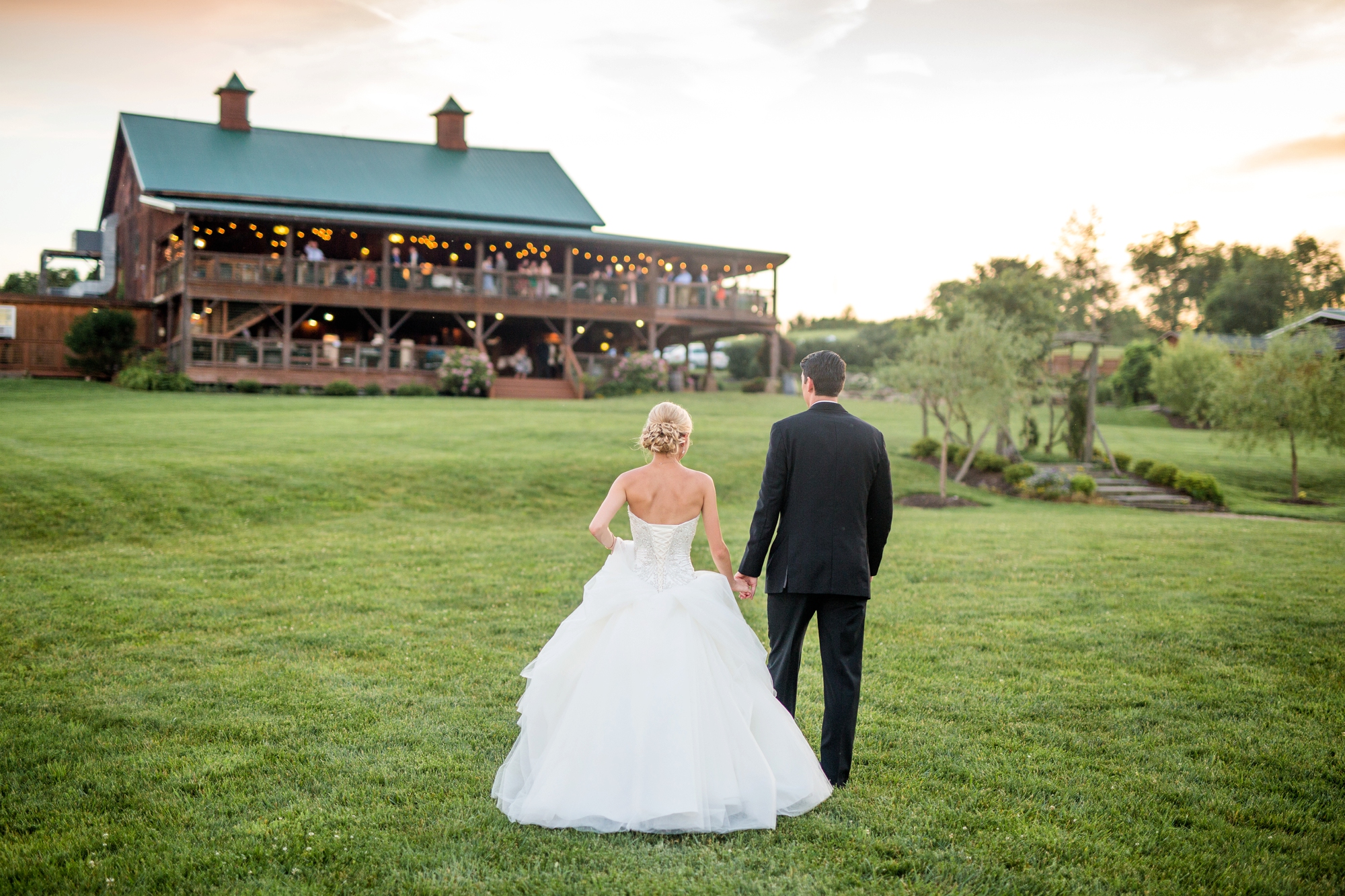 pittsburgh wedding photographer, lingrow farm wedding, lingrow farms wedding photographer, renaissance pittsburgh hotel wedding, cranberry township wedding photographer, leechburg wedding photographer