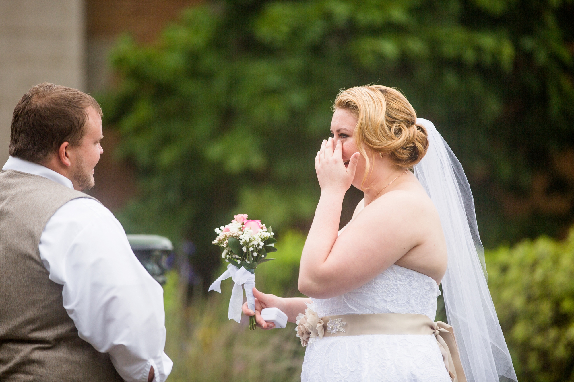 phipps conservatory wedding photos, roberto clemente bridge wedding pictures, yellow bridge pittsburgh wedding photos, pittsburgh elopement photographer, pittsburgh wedding photographer