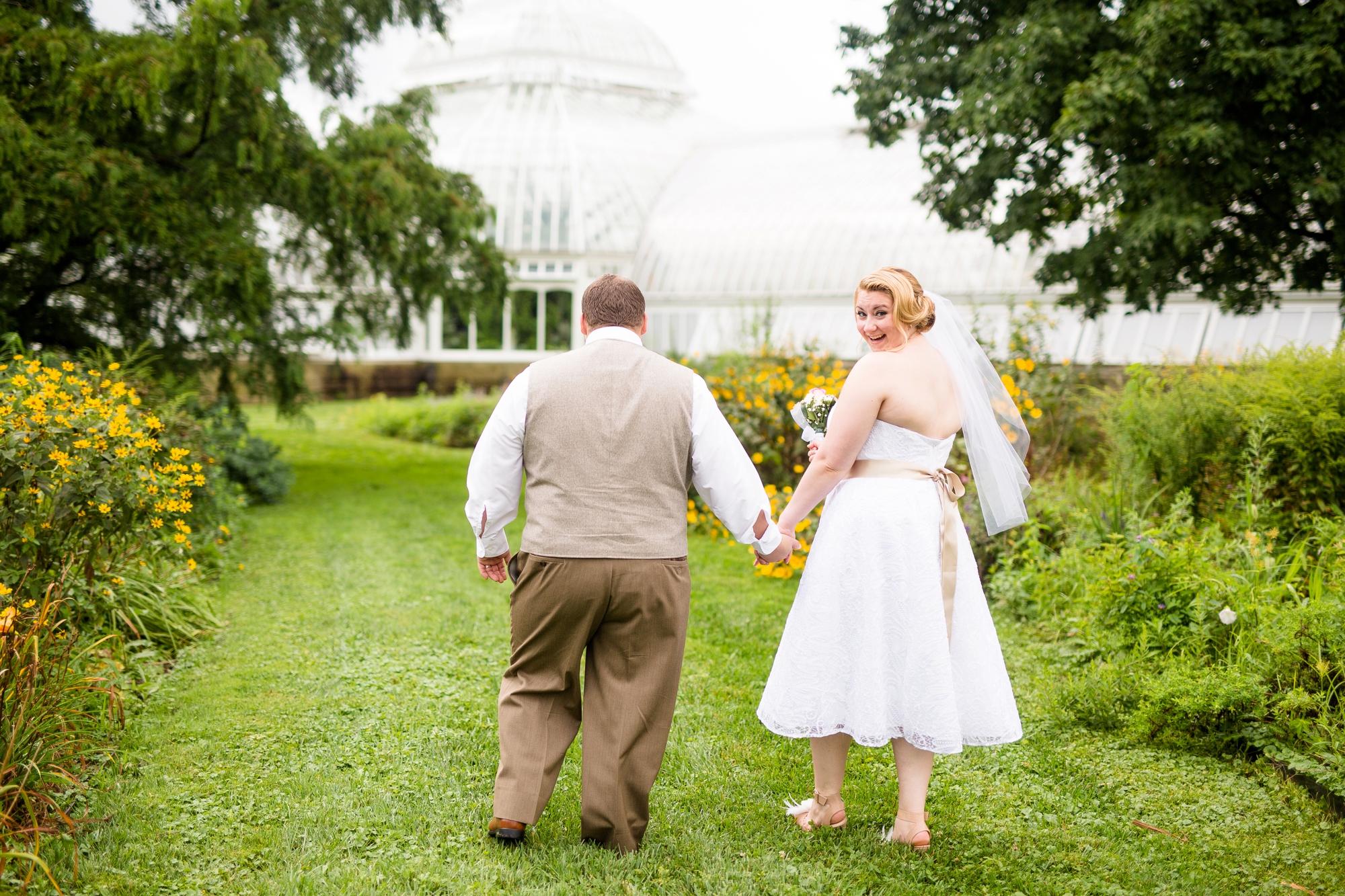 phipps conservatory wedding photos, roberto clemente bridge wedding pictures, yellow bridge pittsburgh wedding photos, pittsburgh elopement photographer, pittsburgh wedding photographer