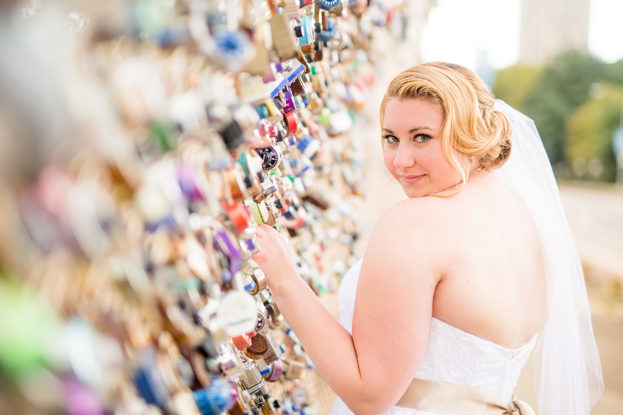 phipps conservatory wedding photos, roberto clemente bridge wedding pictures, yellow bridge pittsburgh wedding photos, pittsburgh elopement photographer, pittsburgh wedding photographer