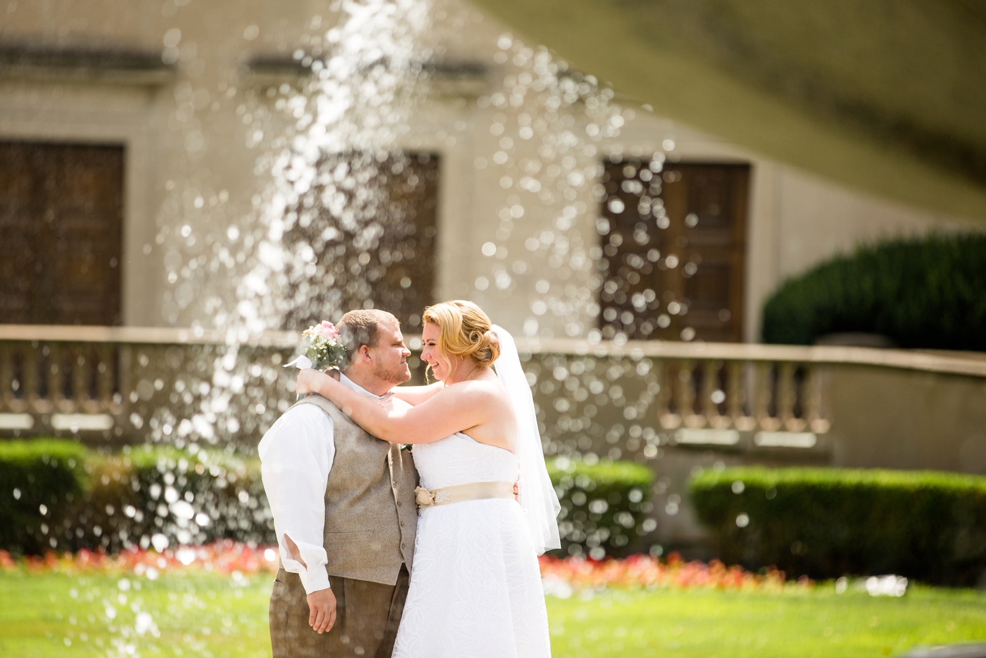 phipps conservatory wedding photos, roberto clemente bridge wedding pictures, yellow bridge pittsburgh wedding photos, pittsburgh elopement photographer, pittsburgh wedding photographer