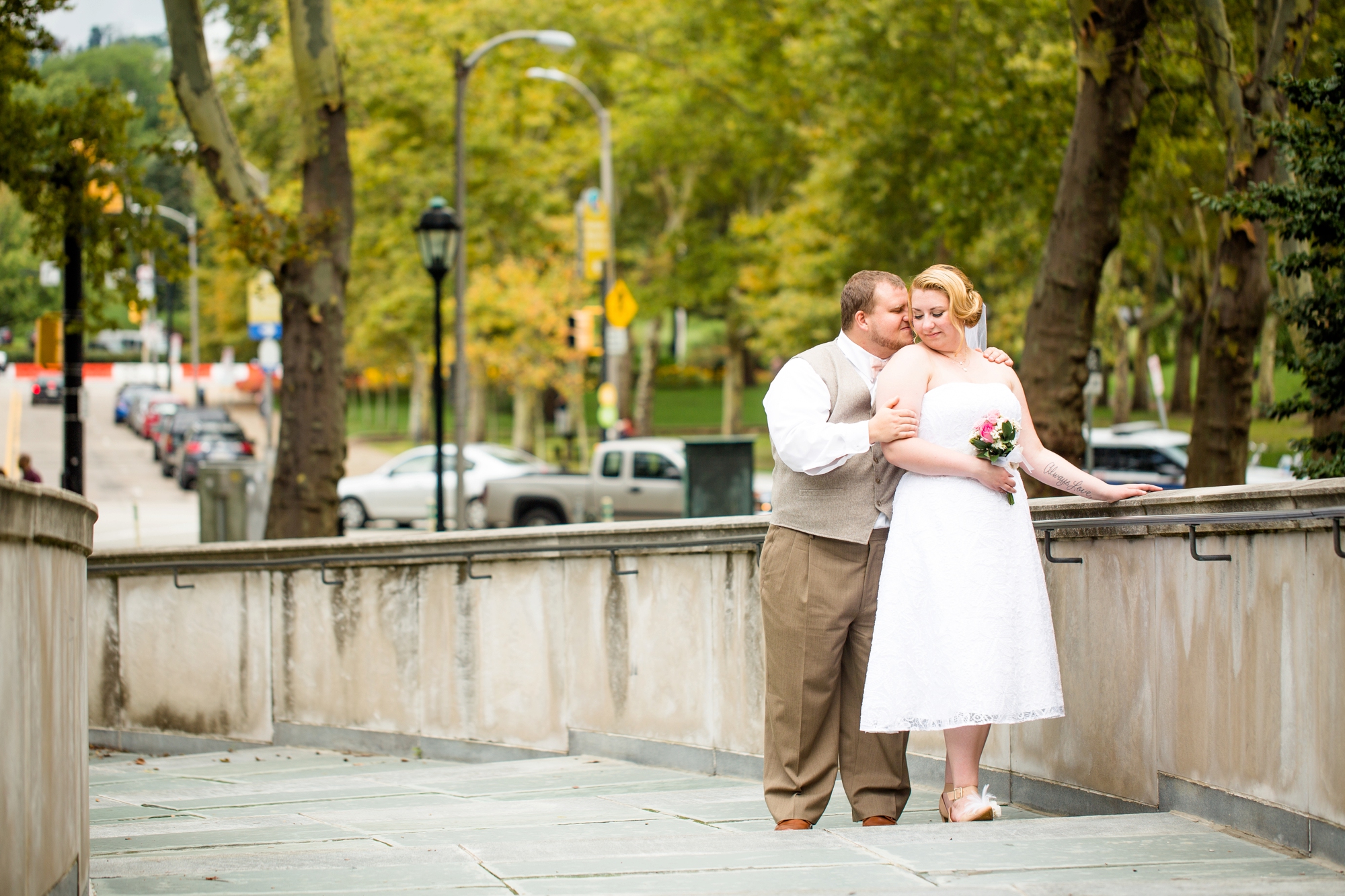 phipps conservatory wedding photos, roberto clemente bridge wedding pictures, yellow bridge pittsburgh wedding photos, pittsburgh elopement photographer, pittsburgh wedding photographer