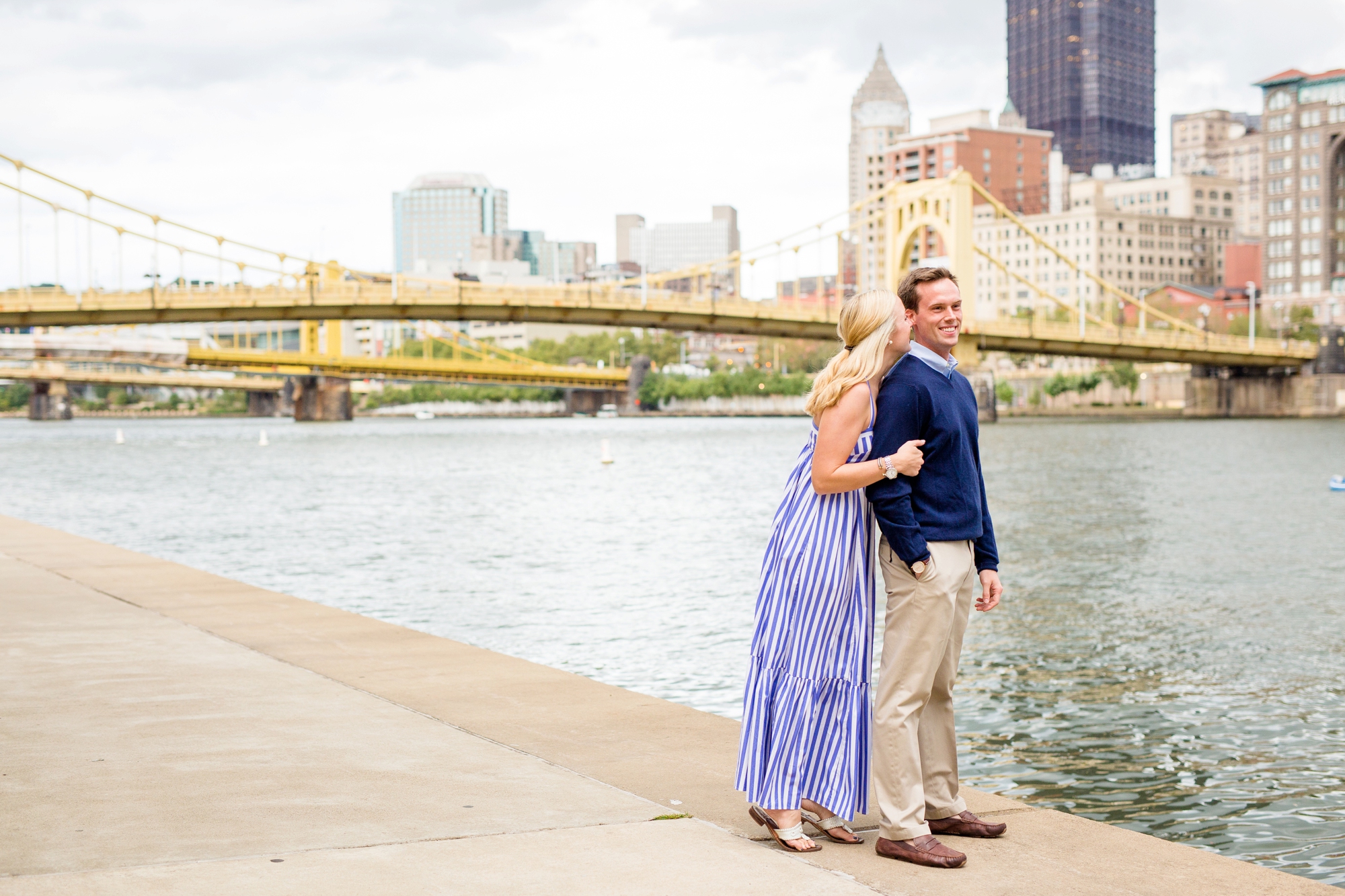 north shore engagement photos, north side engagement photos, allegheny commons park engagement photos, roberto clemente bridge engagement photos