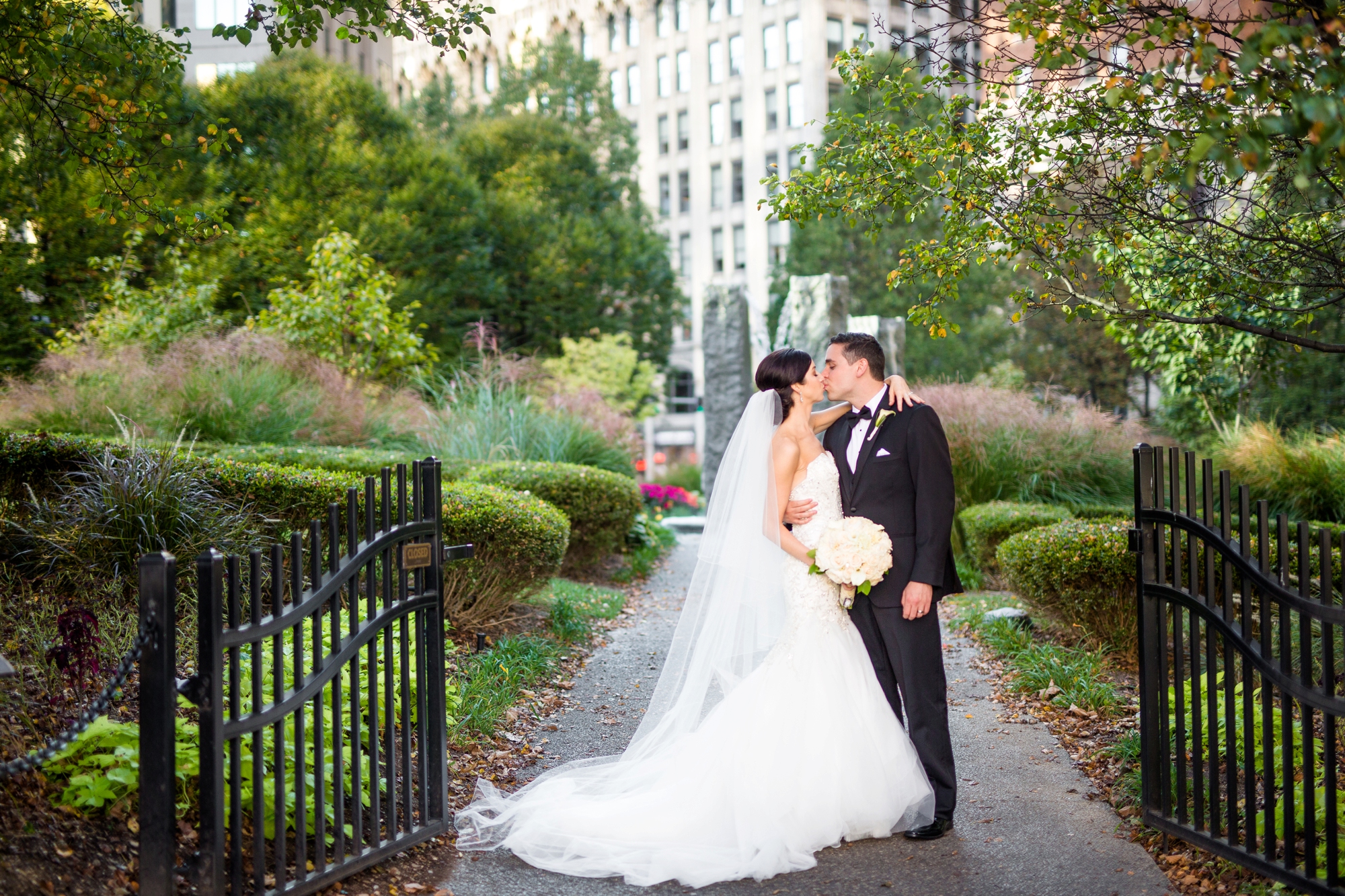 embassy suites downtown pittsburgh wedding photos, embassy suites downtown pittsburgh wedding pictures, downtown pittsburgh wedding venues, downtown pittsburgh wedding photos