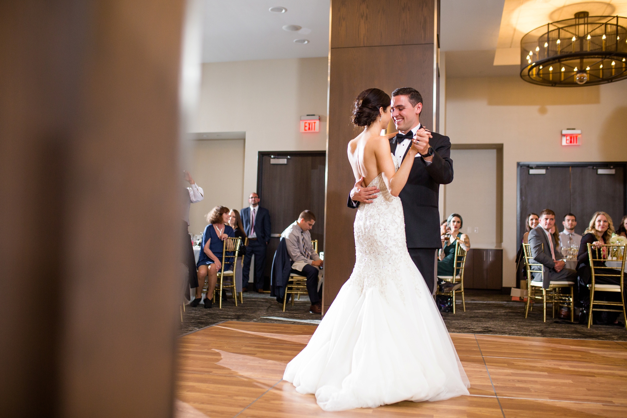 embassy suites downtown pittsburgh wedding photos, embassy suites downtown pittsburgh wedding pictures, downtown pittsburgh wedding venues, downtown pittsburgh wedding photos