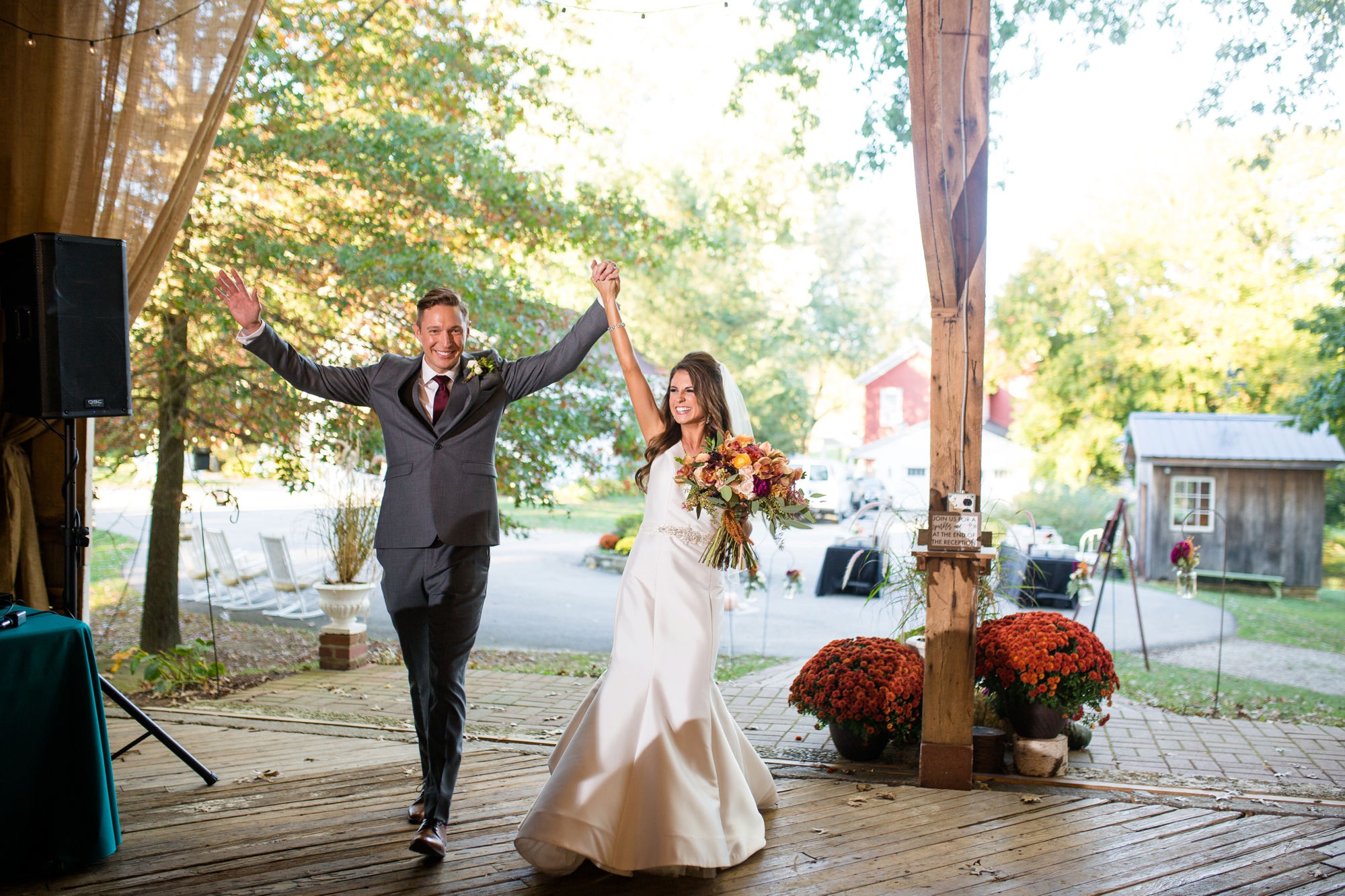 shady elms farm wedding, shady elms farm wedding pictures, pittsburgh wedding venues, farm wedding venues pittsburgh, pittsburgh wedding photographer, shady elms wedding photographer