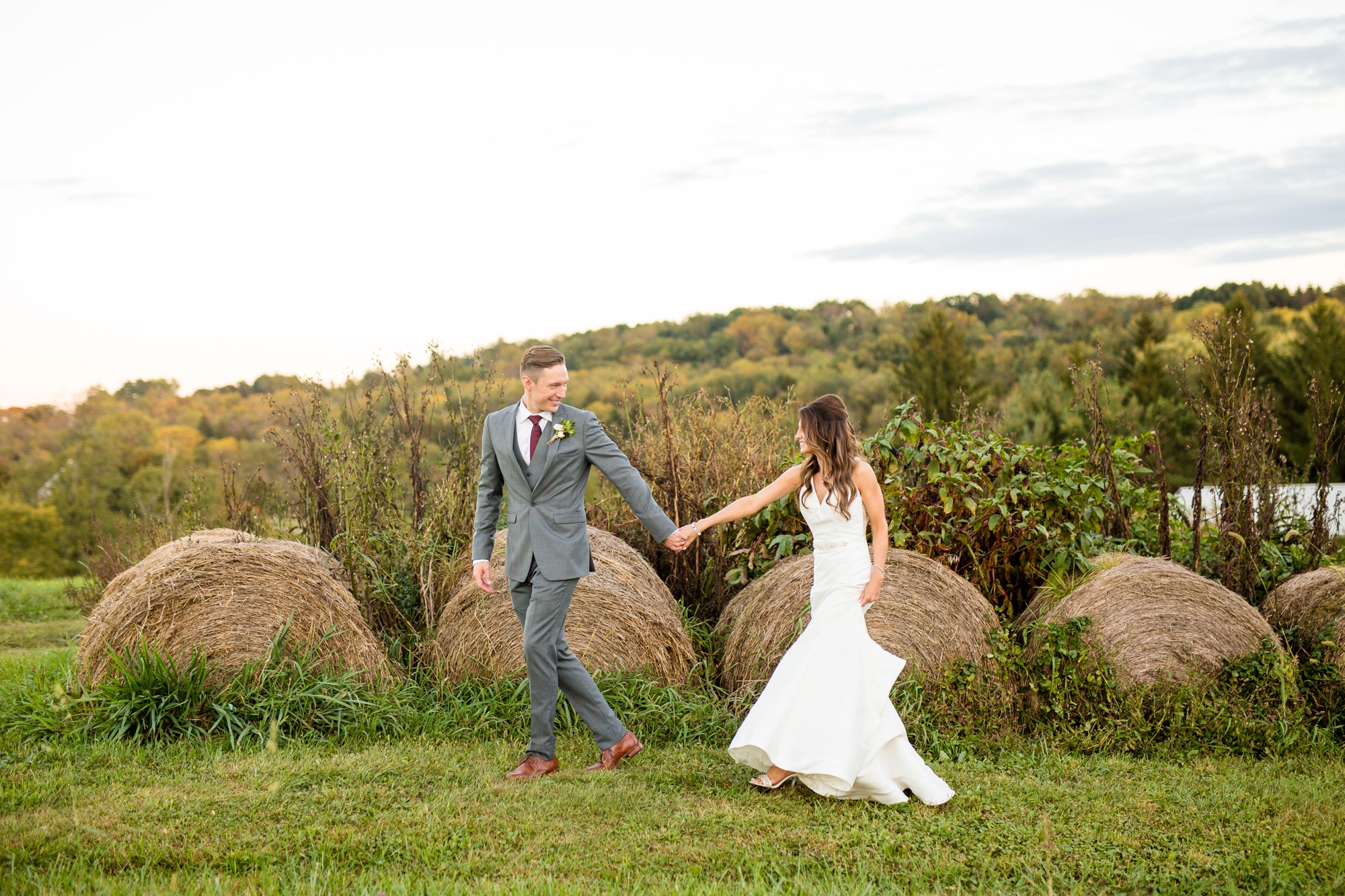 shady elms farm wedding, shady elms farm wedding pictures, pittsburgh wedding venues, farm wedding venues pittsburgh, pittsburgh wedding photographer, shady elms wedding photographer