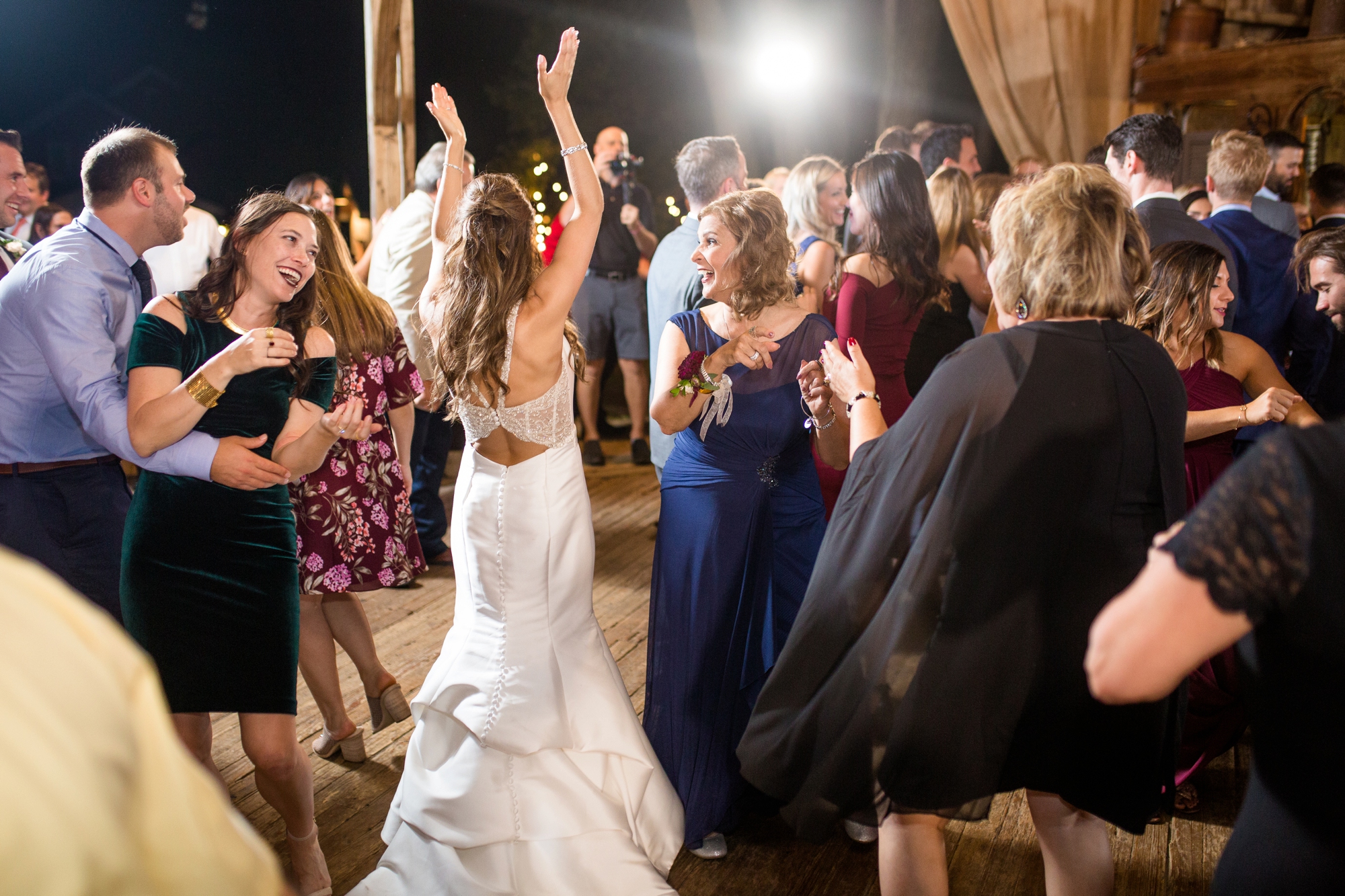 shady elms farm wedding, shady elms farm wedding pictures, pittsburgh wedding venues, farm wedding venues pittsburgh, pittsburgh wedding photographer, shady elms wedding photographer