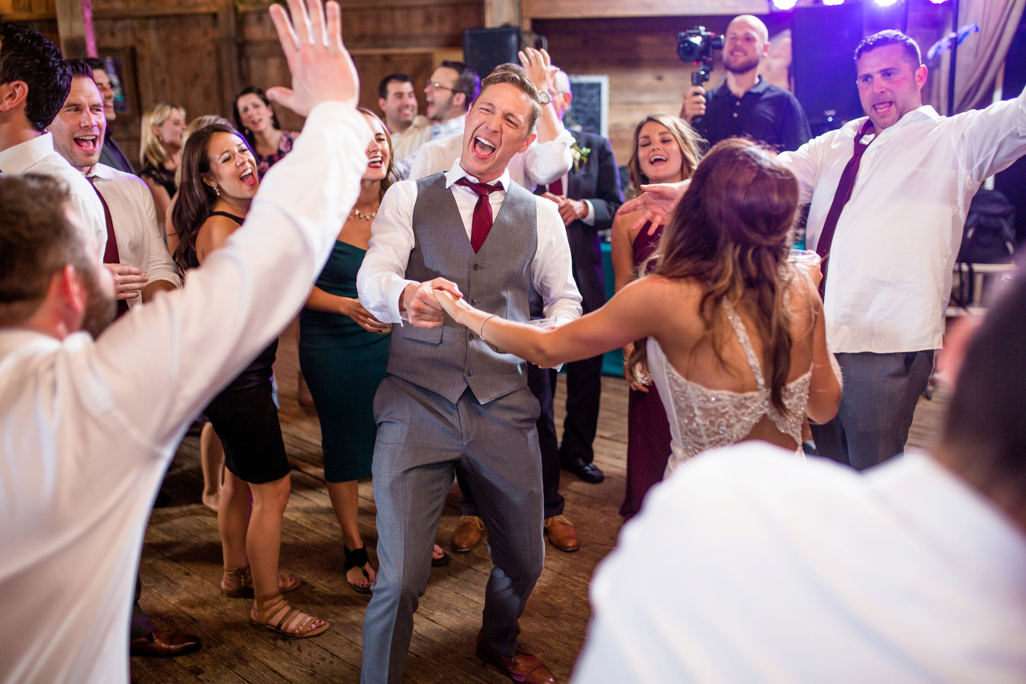 shady elms farm wedding, shady elms farm wedding pictures, pittsburgh wedding venues, farm wedding venues pittsburgh, pittsburgh wedding photographer, shady elms wedding photographer