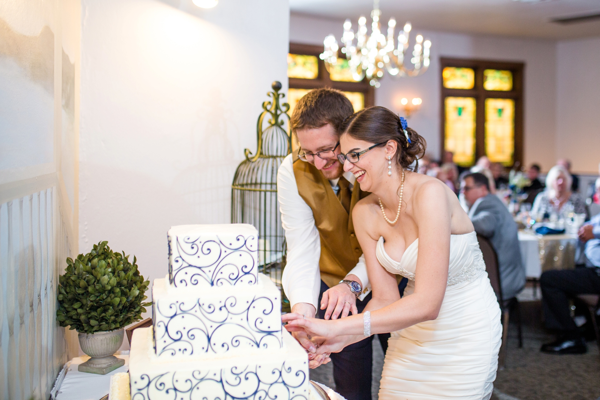 cranberry township wedding photographer, st ferdinand's catholic church photos, camelot banquet hall wedding photos, cranberry township wedding venues
