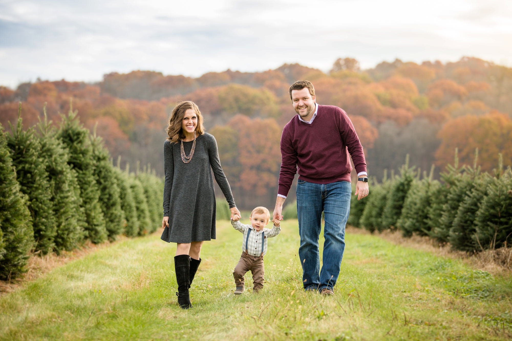 Jones Family Christmas Tree Farm Family Photos — Jenna Hidinger
