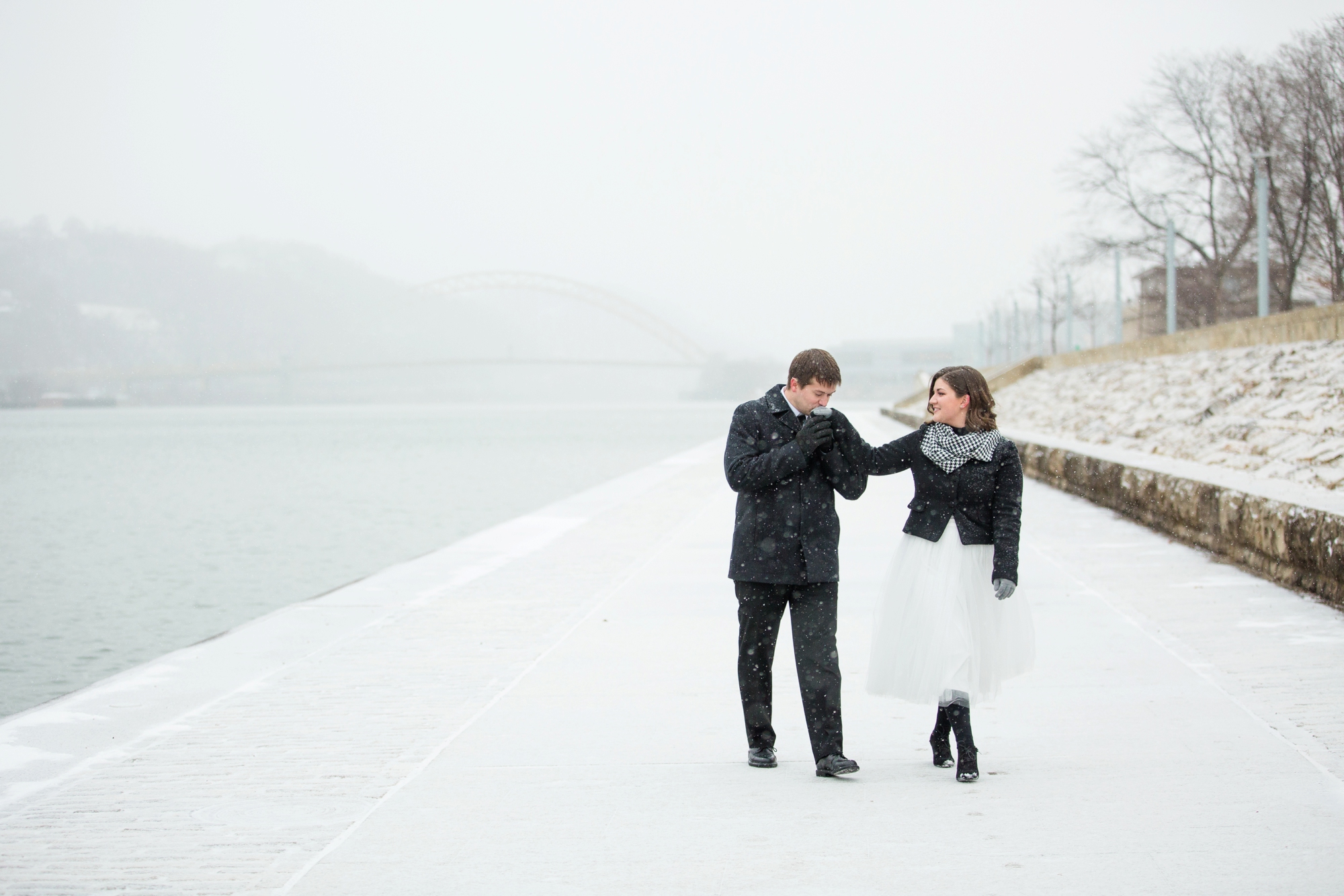 downtown pittsburgh wedding photos, pittsburgh elopement, pittsburgh elopement locations, pittsburgh elopement photographer, north shore wedding photos