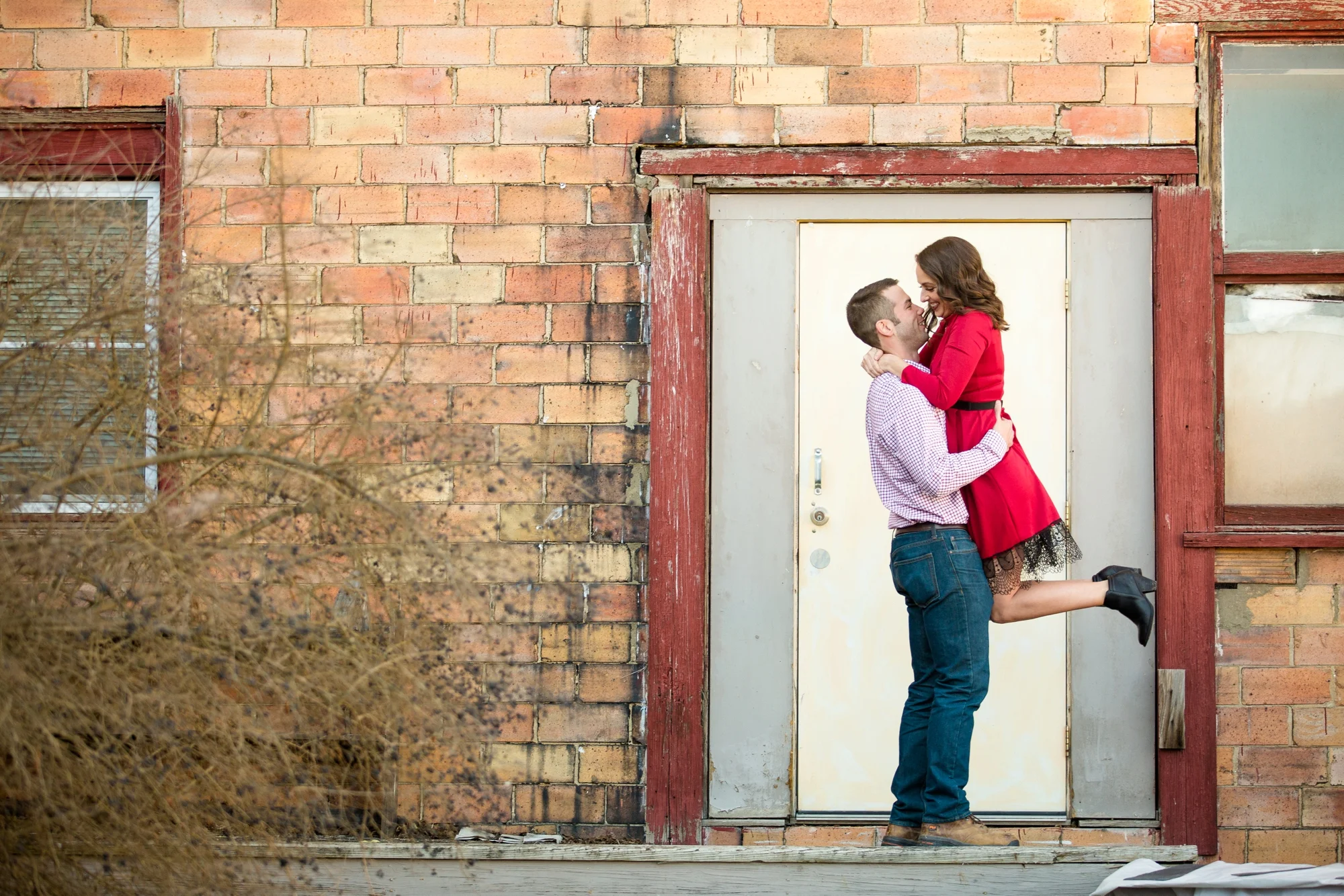 historic harmony engagement photos, harmony senior photos, harmony family photos, wunderbar coffee shop, wunderbar cafe, cranberry township wedding photographer