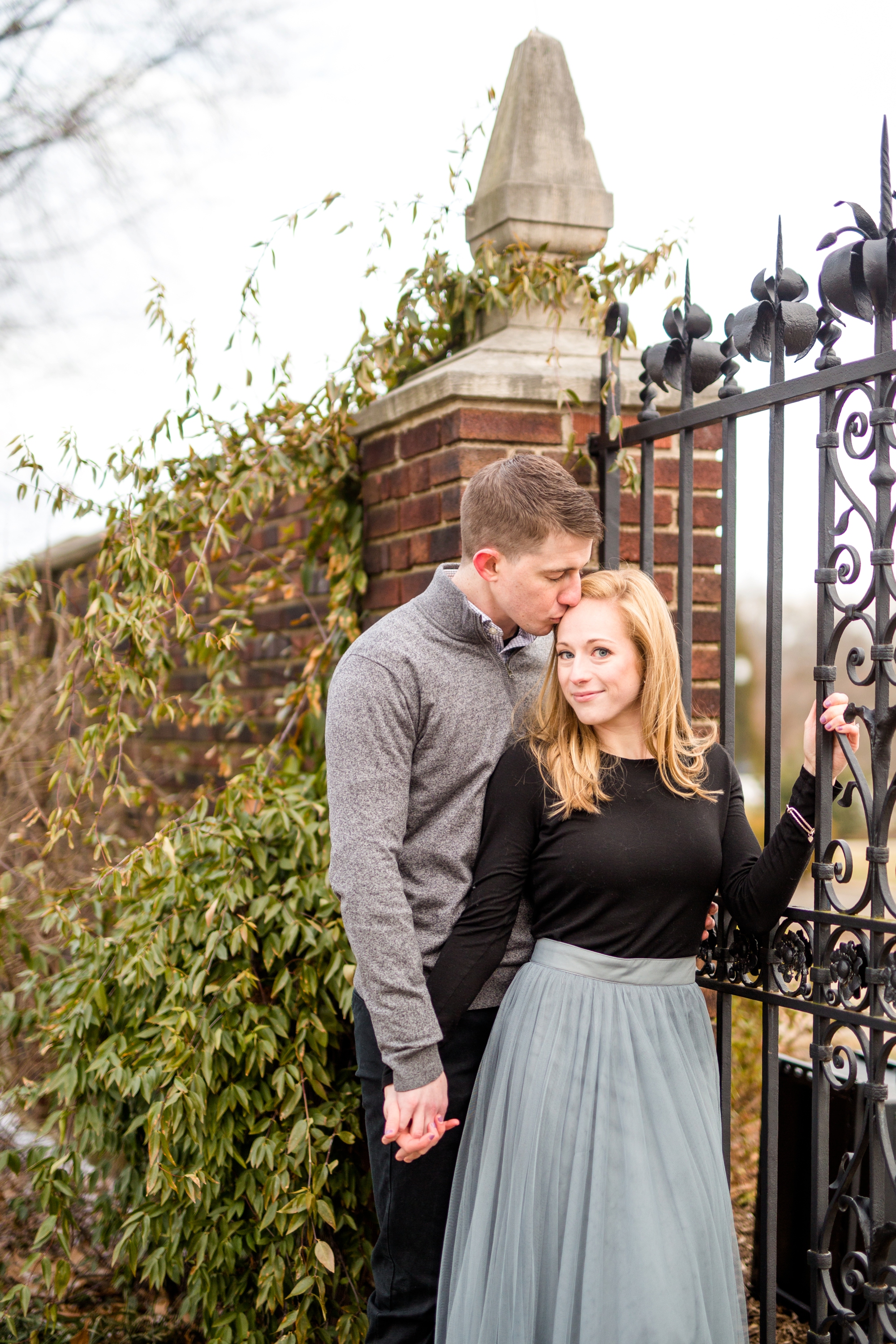 mellon park engagement photos, mellon park wedding photos, mellon park wedding pictures, downtown pittsburgh engagement photos, pittsburgh wedding photographer, pittsburgh engagement photographer