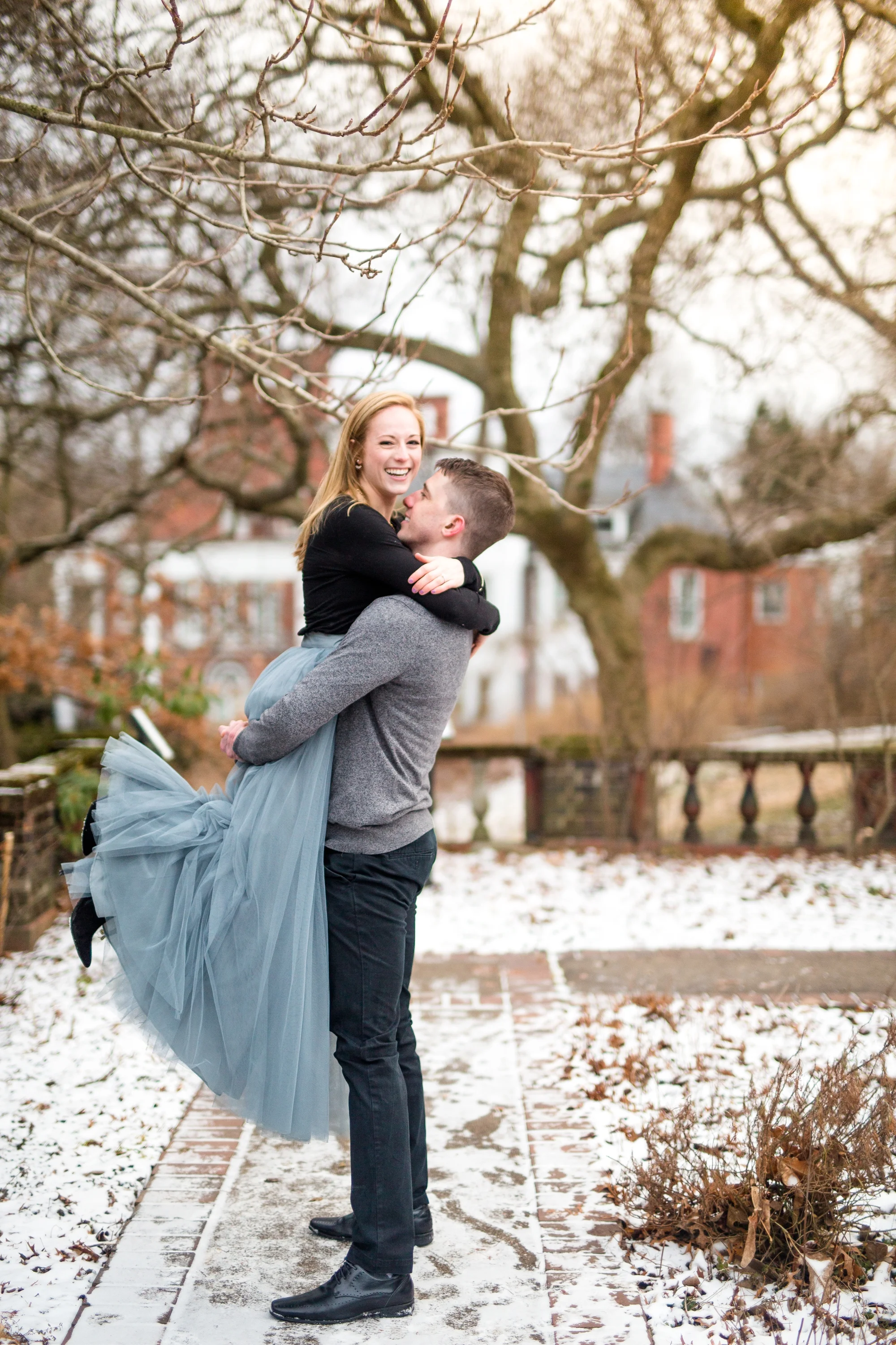 mellon park engagement photos, mellon park wedding photos, mellon park wedding pictures, downtown pittsburgh engagement photos, pittsburgh wedding photographer, pittsburgh engagement photographer