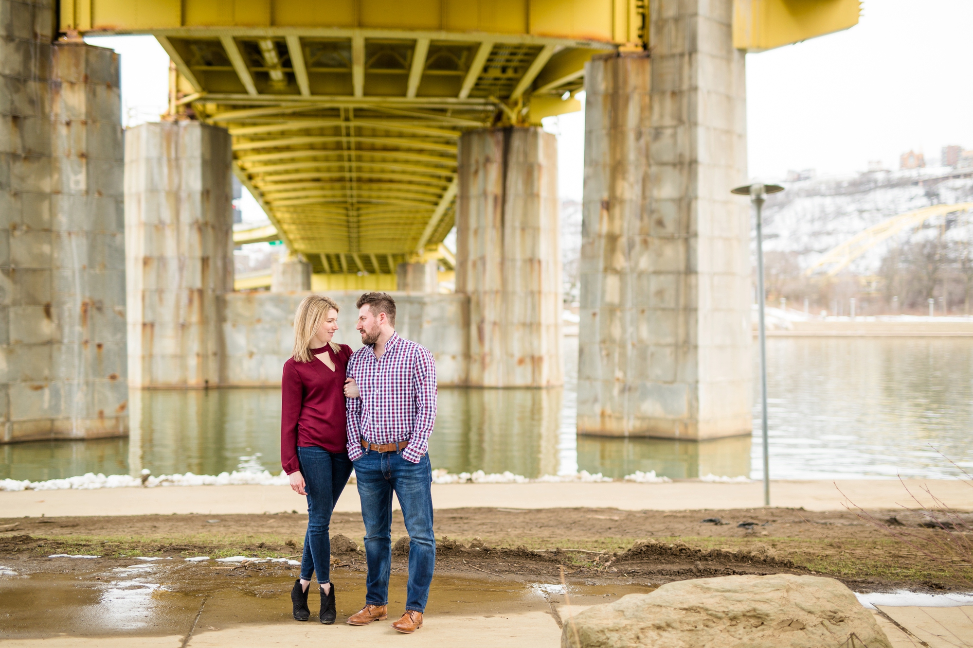 north shore engagement photos, pittsburgh wedding photographer, downtown pittsburgh engagement pictures