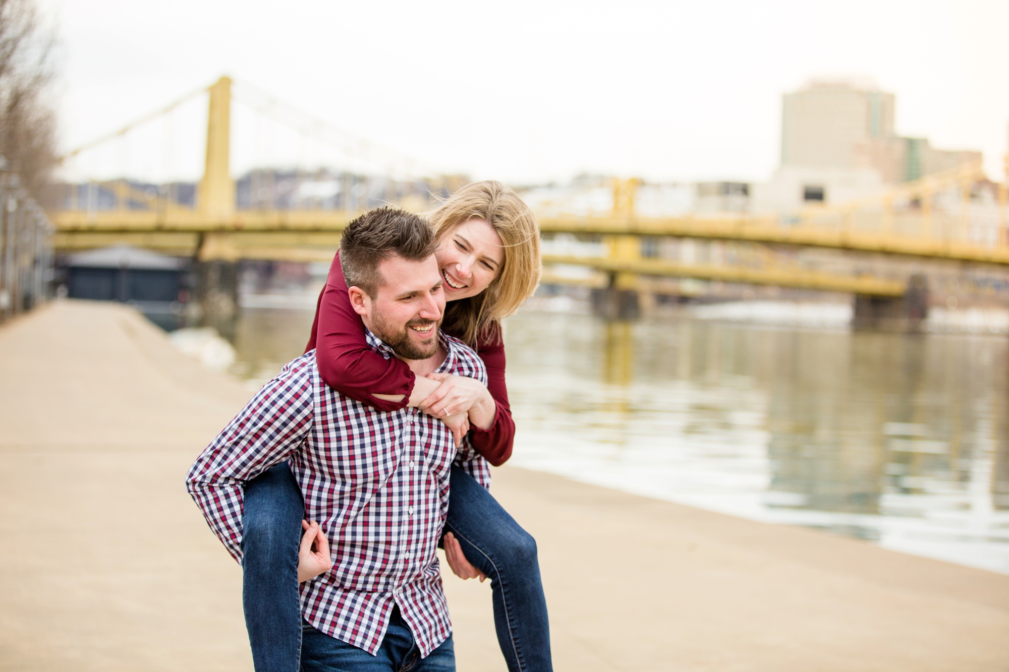 north shore engagement photos, pittsburgh wedding photographer, downtown pittsburgh engagement pictures