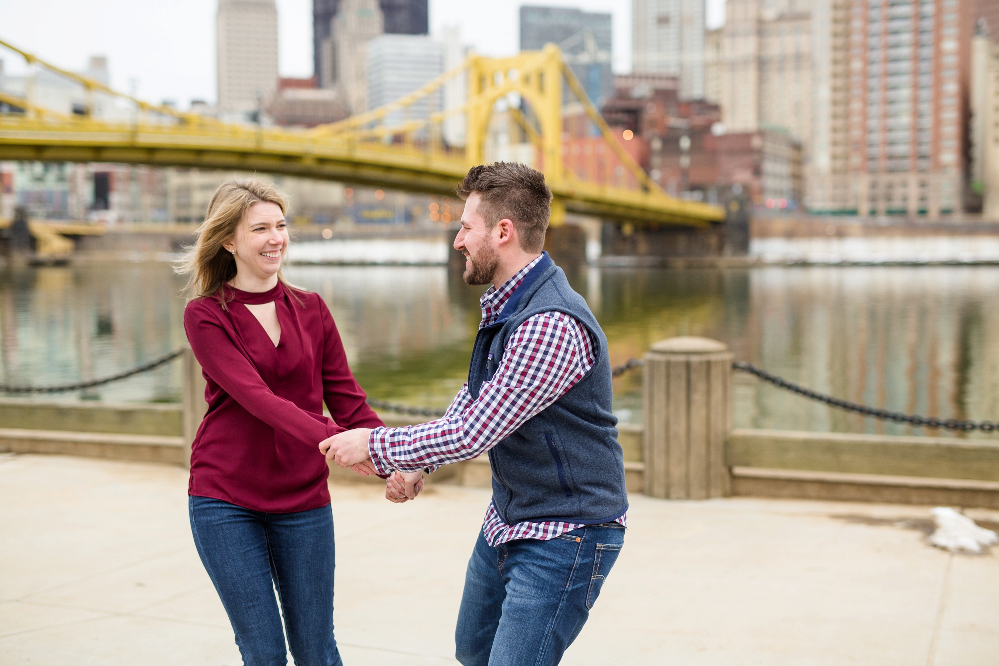 north shore engagement photos, pittsburgh wedding photographer, downtown pittsburgh engagement pictures