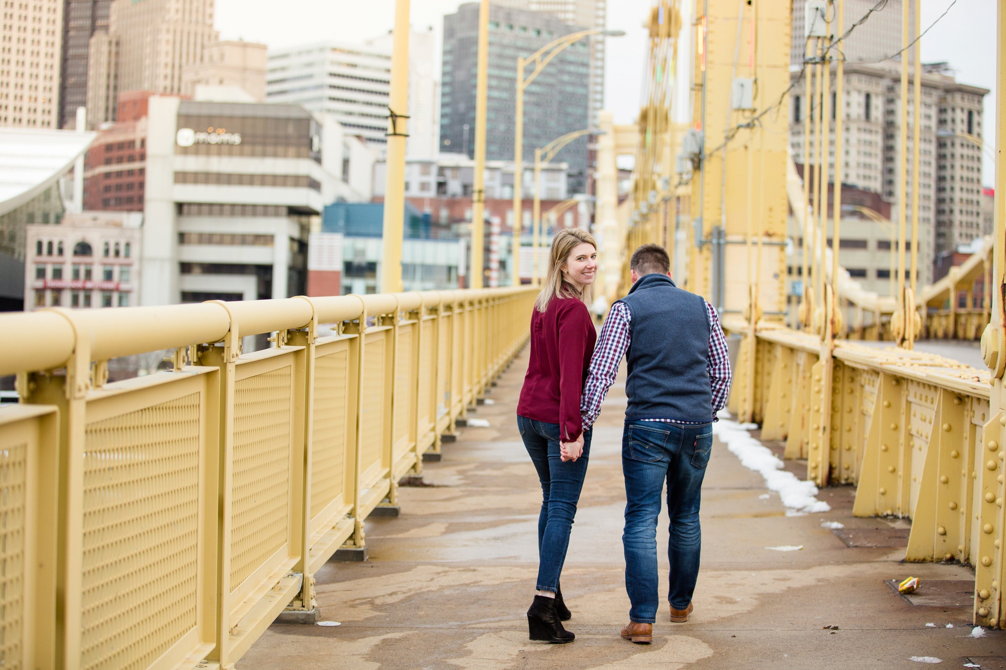 north shore engagement photos, pittsburgh wedding photographer, downtown pittsburgh engagement pictures