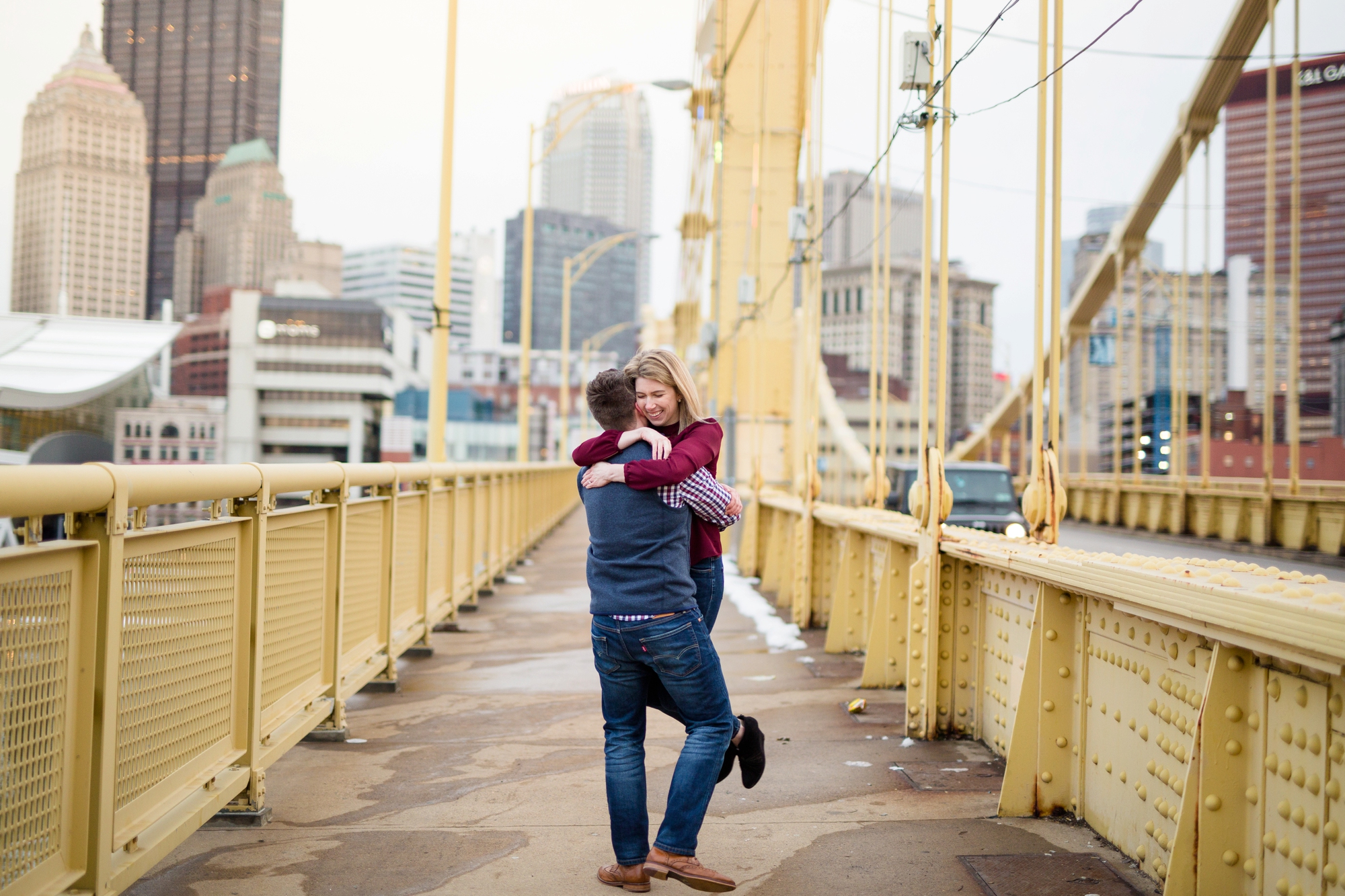 north shore engagement photos, pittsburgh wedding photographer, downtown pittsburgh engagement pictures