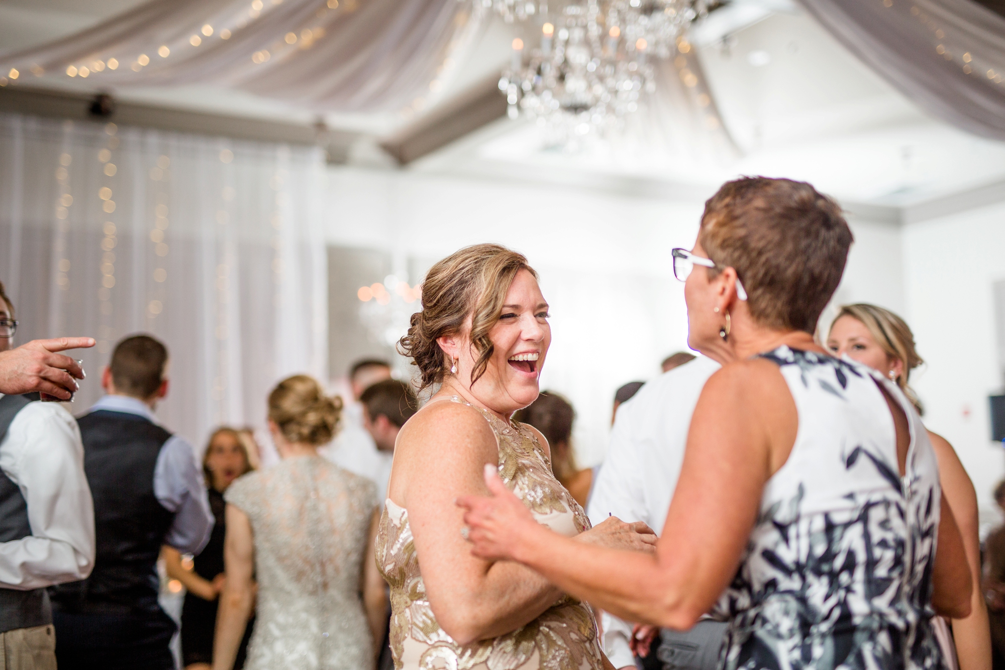 noahs event venue cranberry township photos, noah's wedding venue cranberry township photos, cranberry township wedding photographer, pittsburgh wedding photographer, noahs wedding photos cranberry