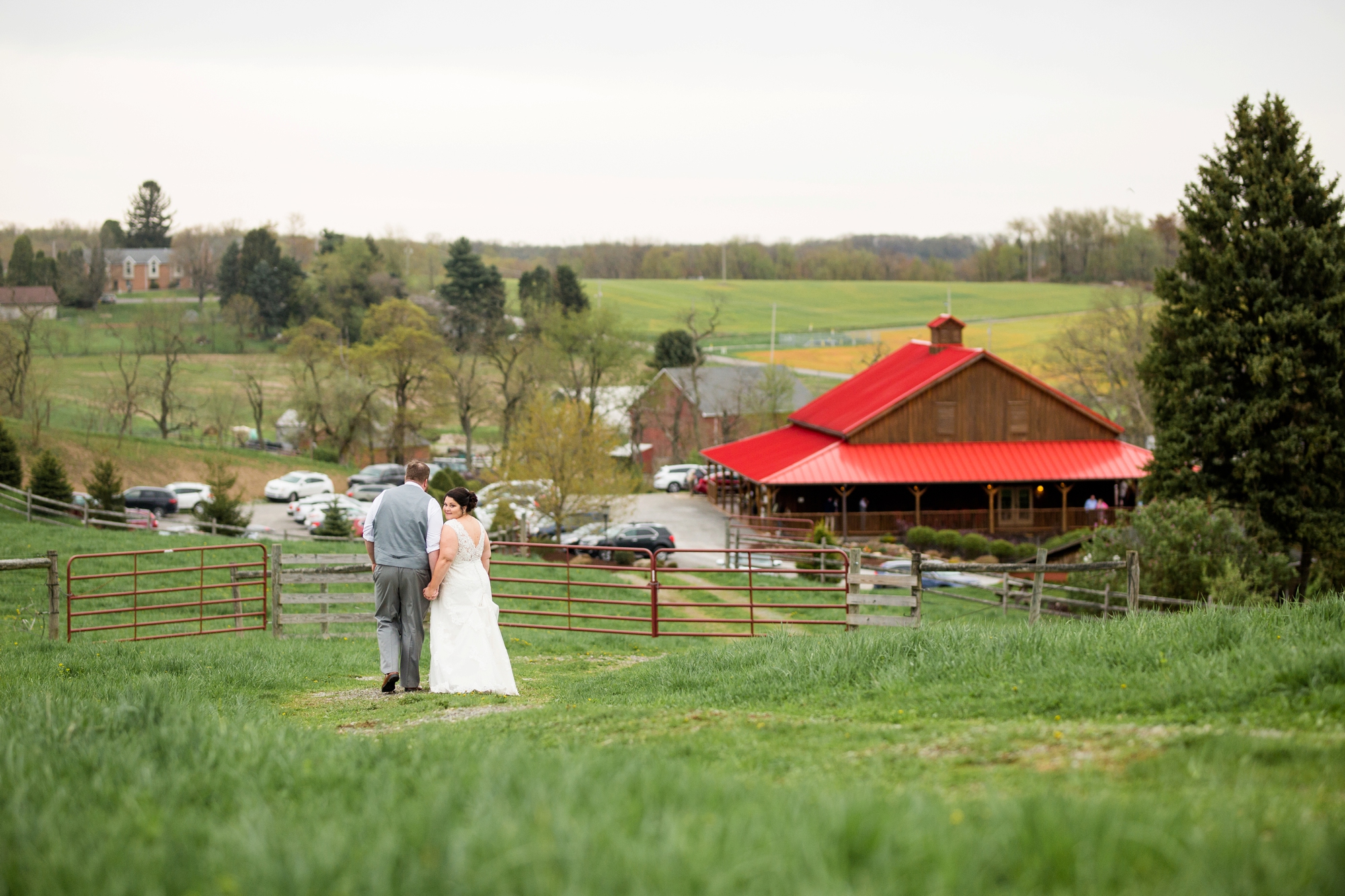 armstrong farms wedding pictures, armstrong farms bed and breakfast, armstrong farms wedding photographer, saxonburg wedding photographer, pittsburgh wedding photographer, pittsburgh wedding venues