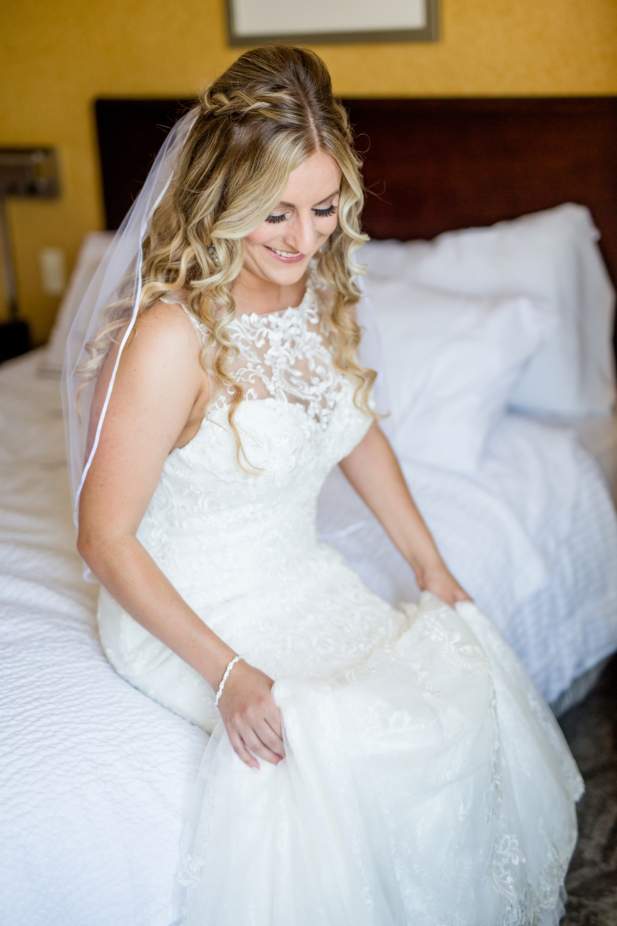 renshaw family farms wedding photos, renshaw family farms freeport pa, pittsburgh wedding photographer, pittsburgh wedding venues, bride and groom posing ideas, wedding photo ideas