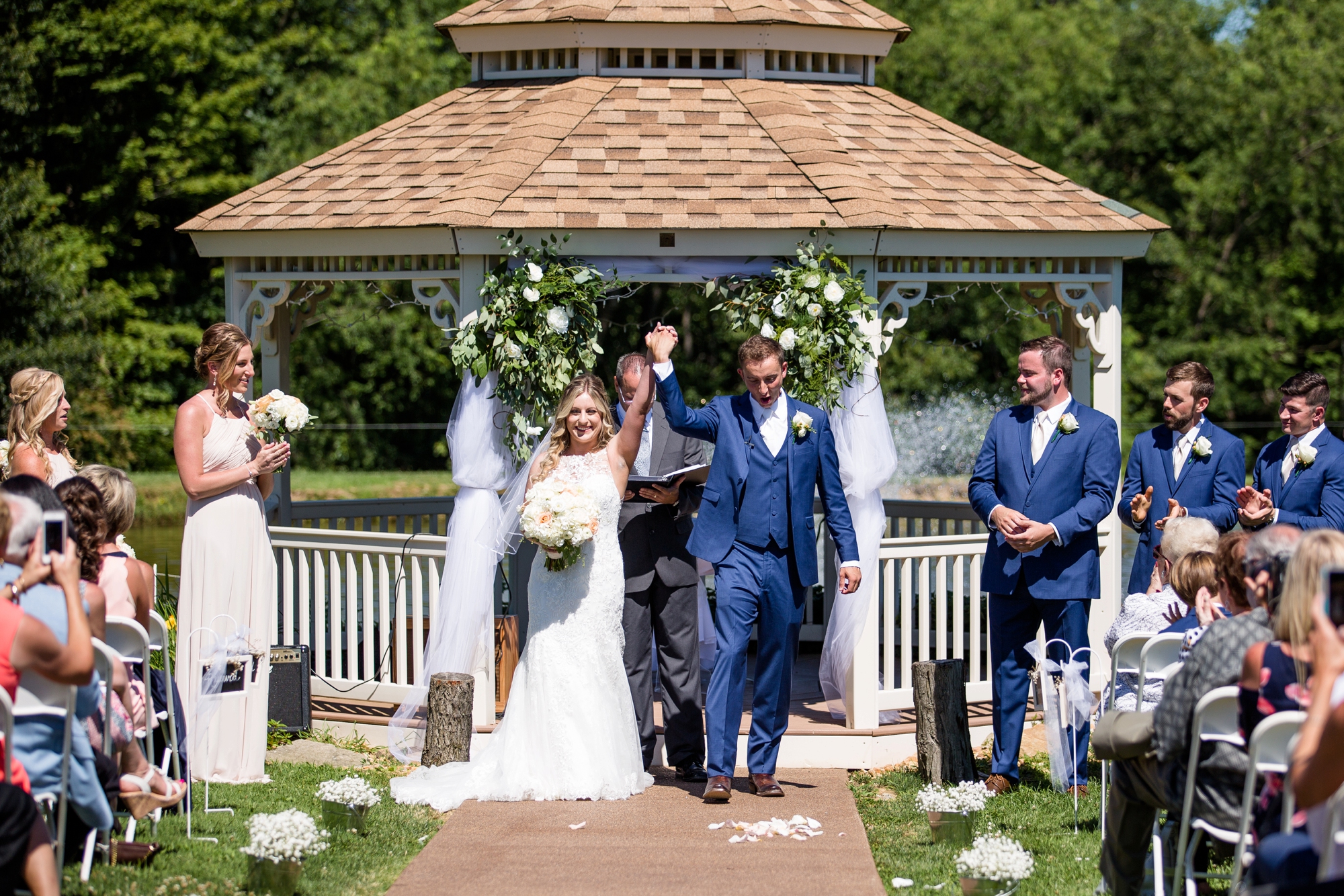 renshaw family farms wedding photos, renshaw family farms freeport pa, pittsburgh wedding photographer, pittsburgh wedding venues, bride and groom posing ideas, wedding photo ideas