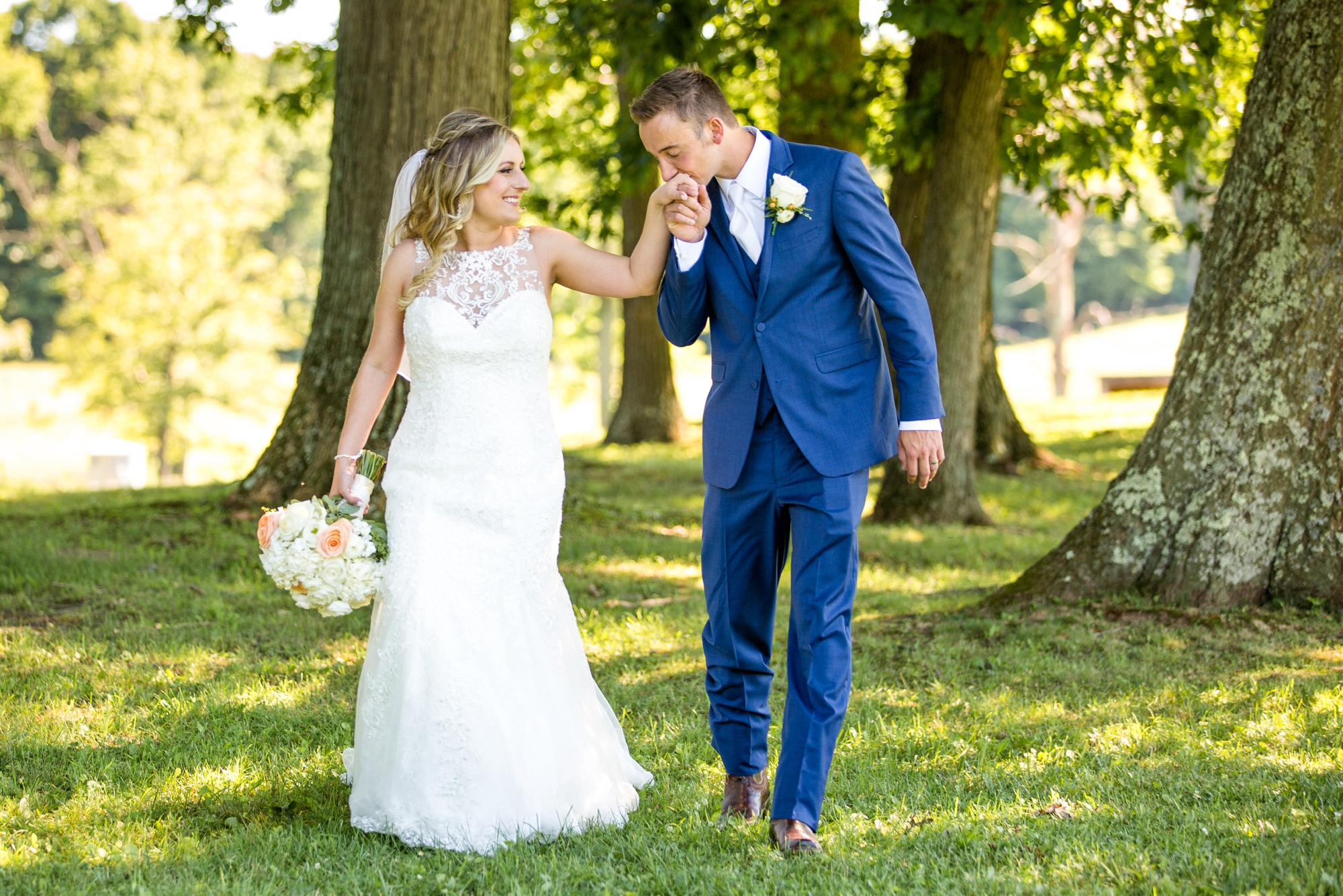 renshaw family farms wedding photos, renshaw family farms freeport pa, pittsburgh wedding photographer, pittsburgh wedding venues, bride and groom posing ideas, wedding photo ideas