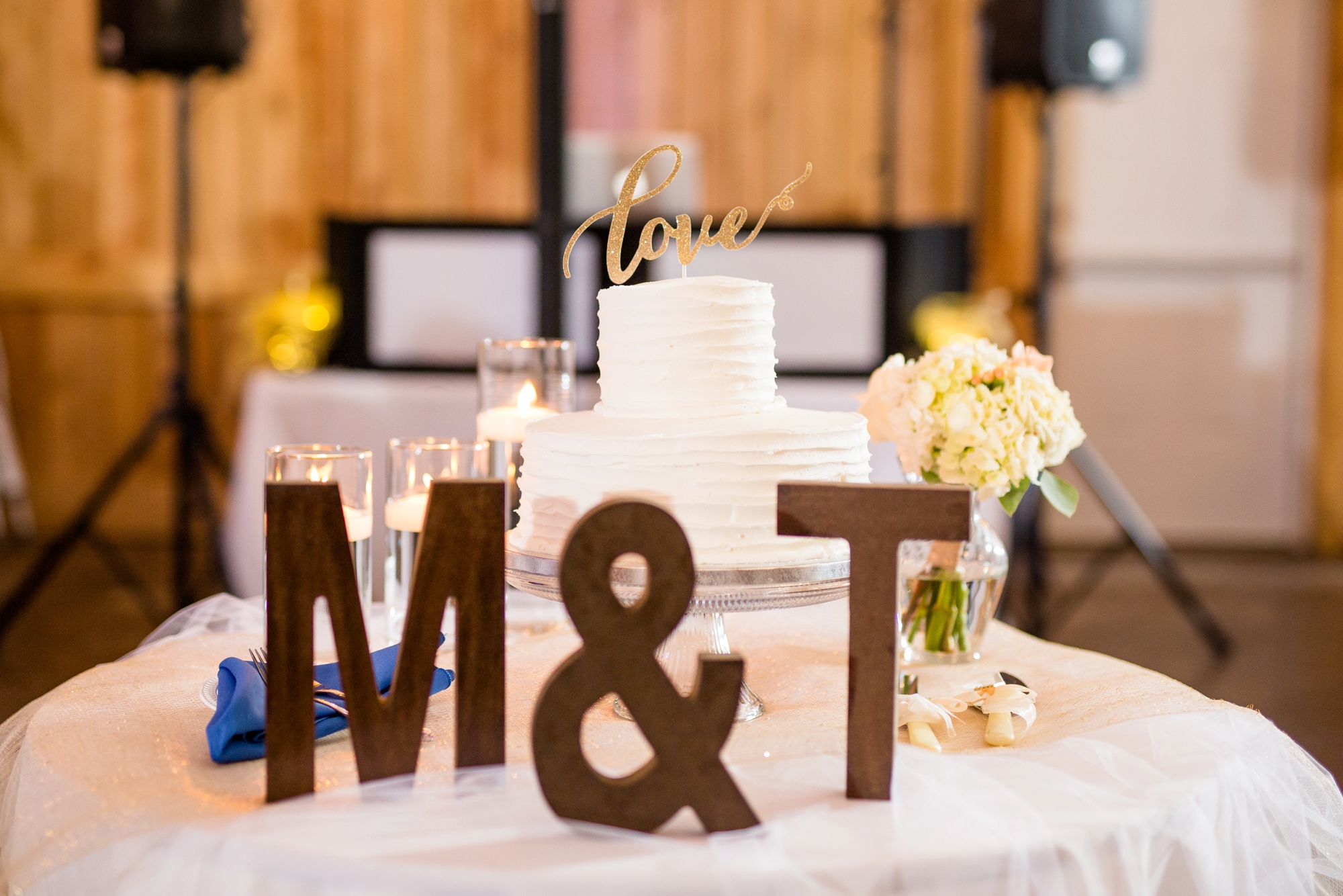renshaw family farms wedding photos, renshaw family farms freeport pa, pittsburgh wedding photographer, pittsburgh wedding venues, bride and groom posing ideas, wedding photo ideas