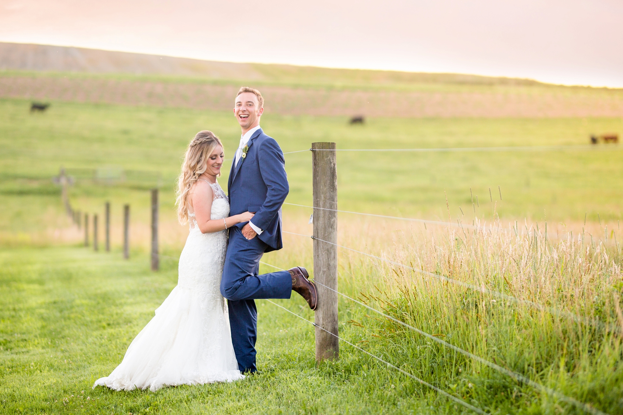 renshaw family farms wedding photos, renshaw family farms freeport pa, pittsburgh wedding photographer, pittsburgh wedding venues, bride and groom posing ideas, wedding photo ideas