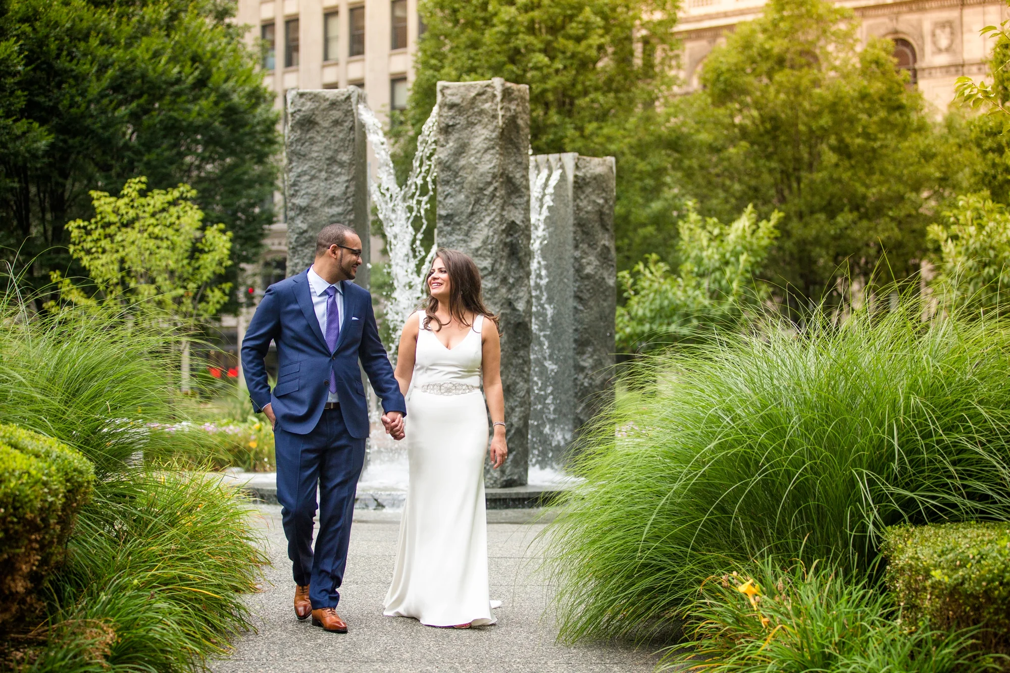 the pennsylvanian wedding photos, pittsburgh wedding venues, downtown pittsburgh wedding pictures, best locations for photoshoot in pittsburgh, the best pittsburgh wedding photographers